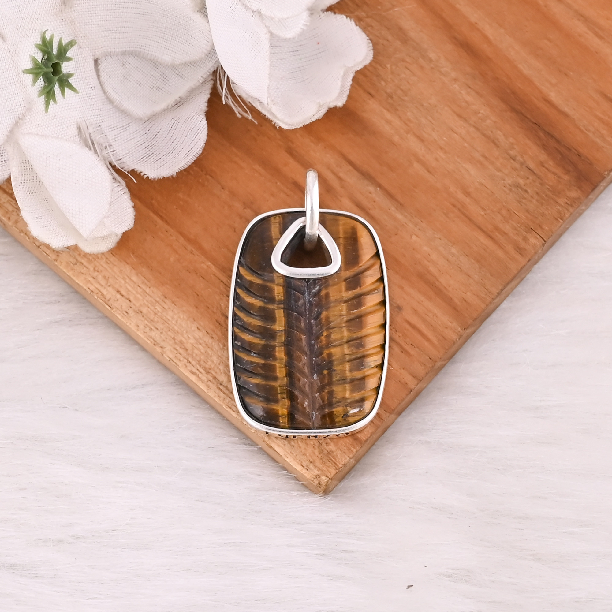High Quality Natural Tiger Eye Gemstone Pendant Jewelry Wholesale 925 Sterling Silver Classic Pendant Jewelry