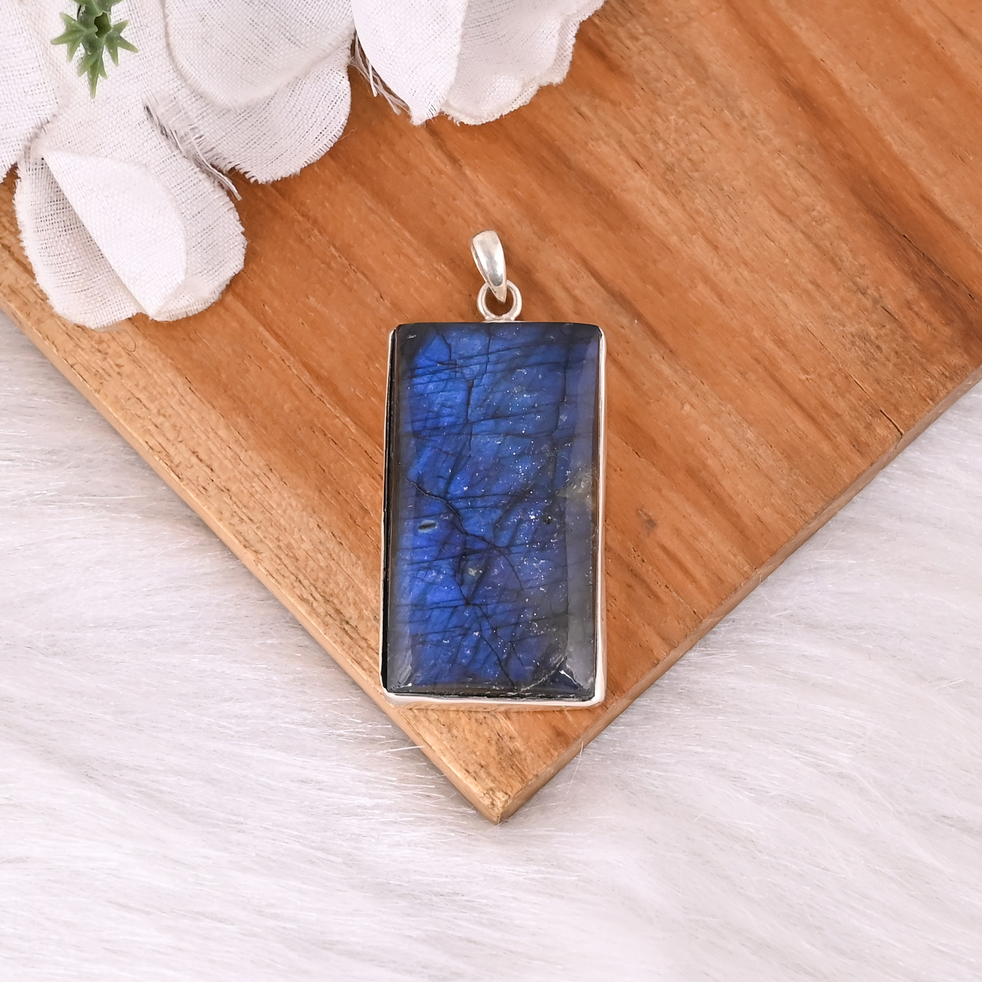 Wholesale 925 Sterling Silver Pendant Natural Labradorite Unique Dainty Silver Pendant Healing Gemstone Gift Weddings