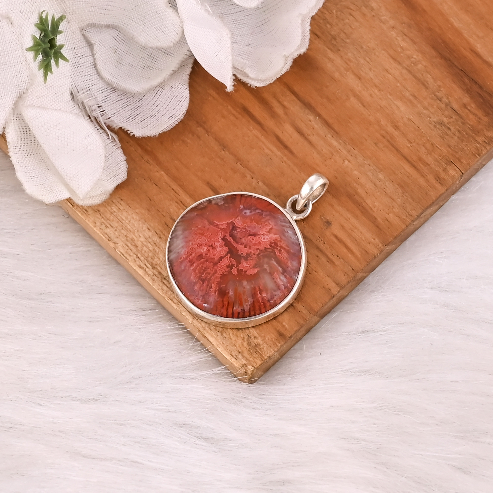 Wholesale 925 Sterling Silver Pendant Red Horn Coral Unique Dainty Silver Pendant Healing Gemstone Gift Weddings
