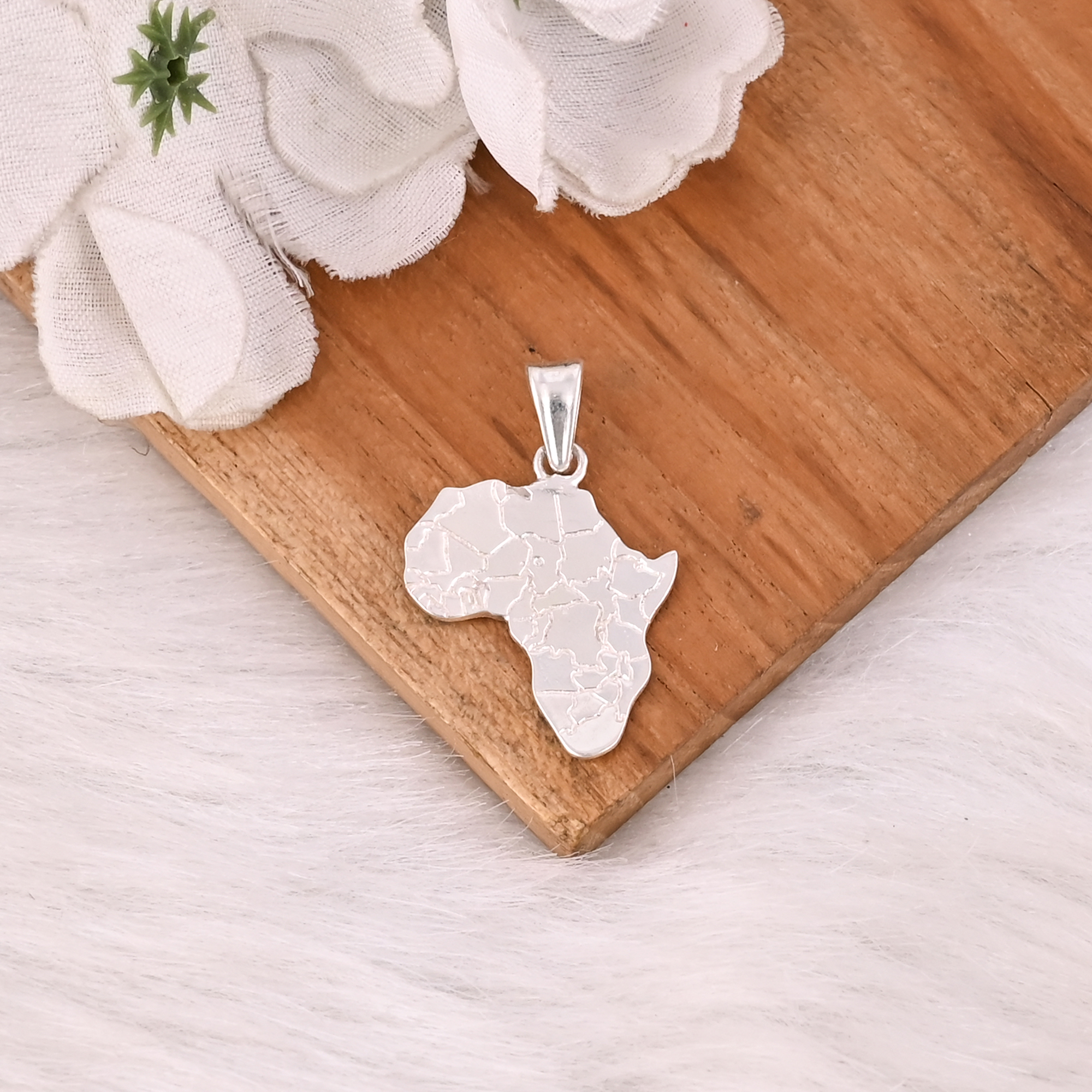 Vintage 925 Sterling Silver Handcrafted Map Pendant Necklace Unique Gifts Pendant Trendy Engagements Birthday Gift Pendant