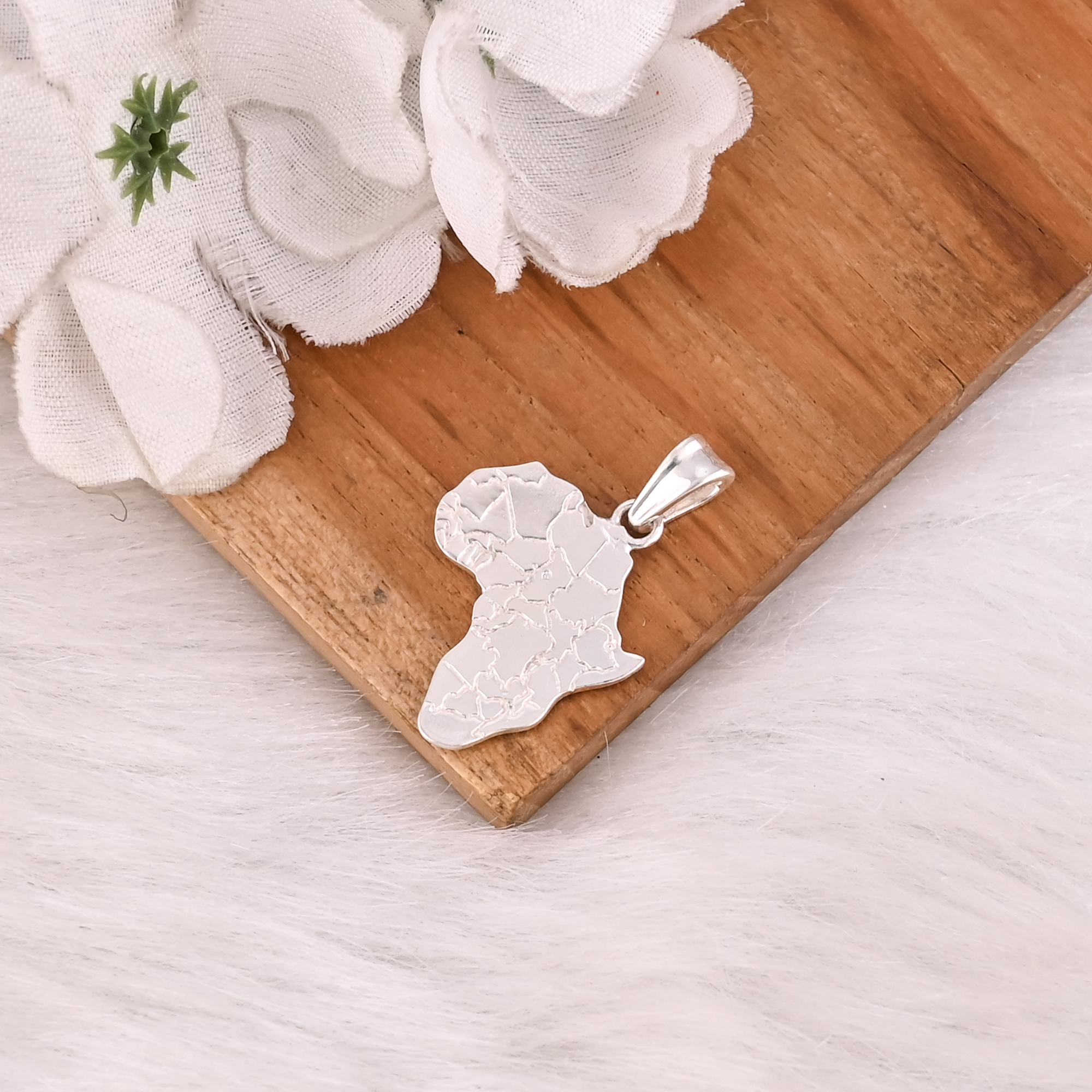 Vintage 925 Sterling Silver Handcrafted Map Pendant Necklace Unique Gifts Pendant Trendy Engagements Birthday Gift Pendant