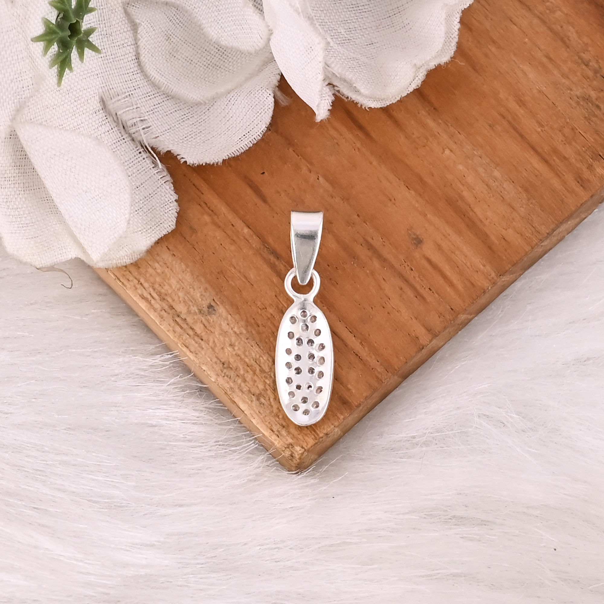 New Arrival 925 Sterling Silver White Cz Healing Pendant Designer Custom Jewelry Manufacturer Boho Jewelry