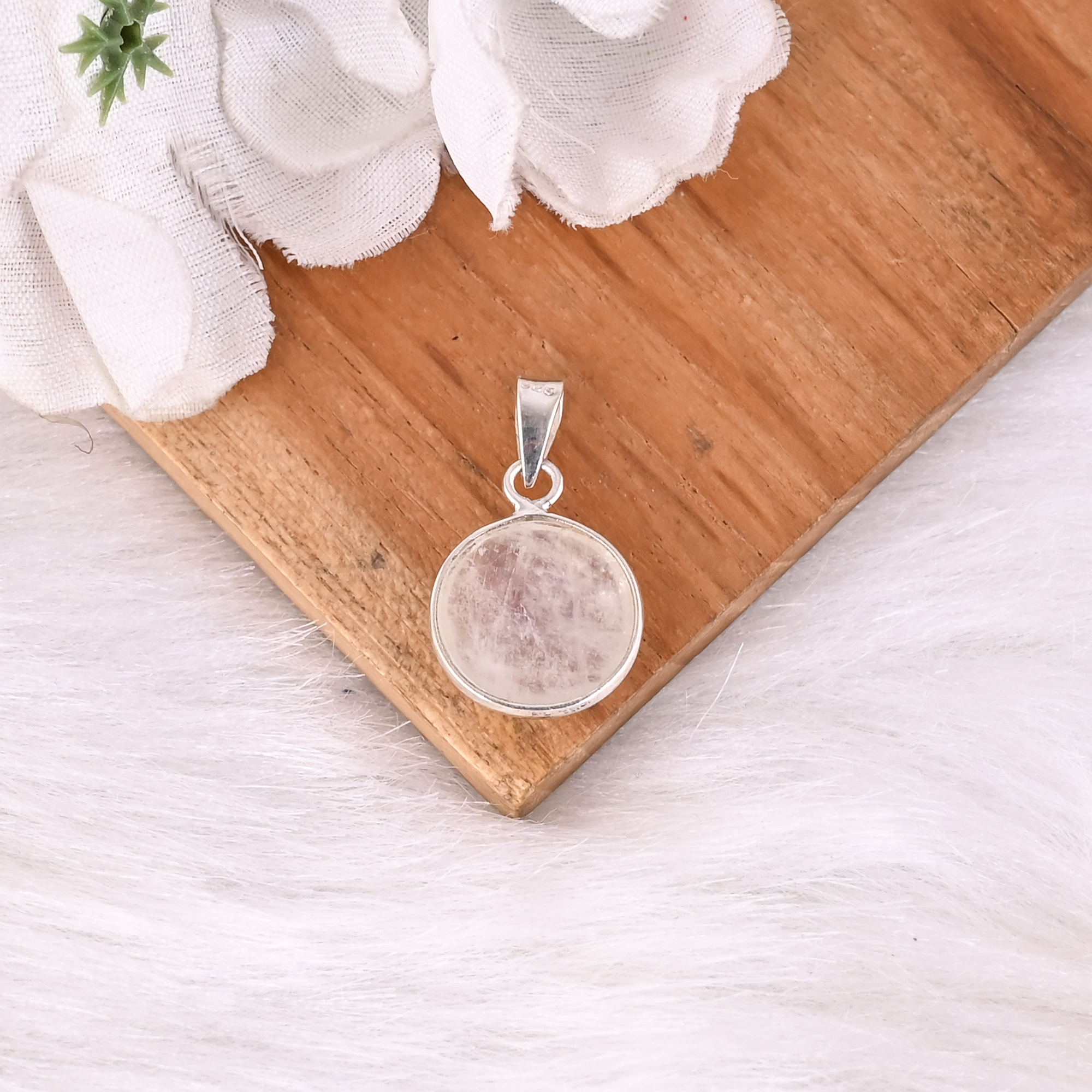 Moonstone Round Gemstone Pendant Handmade 925 Sterling Silver Classic Vintage Indian Wedding Fashion Jewelry Pendant