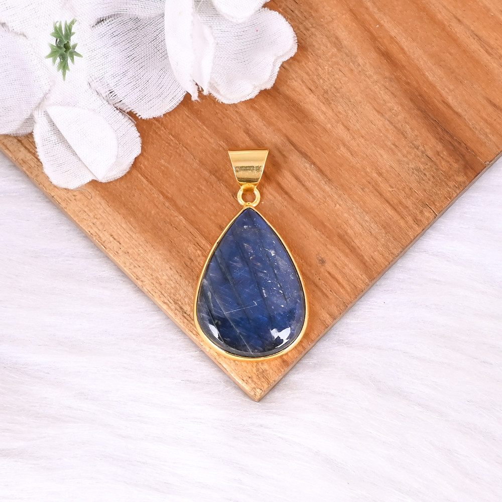 Image of Handmade Natural Labradorite Gemstone Pendant Gold Plated Brass Jewelry