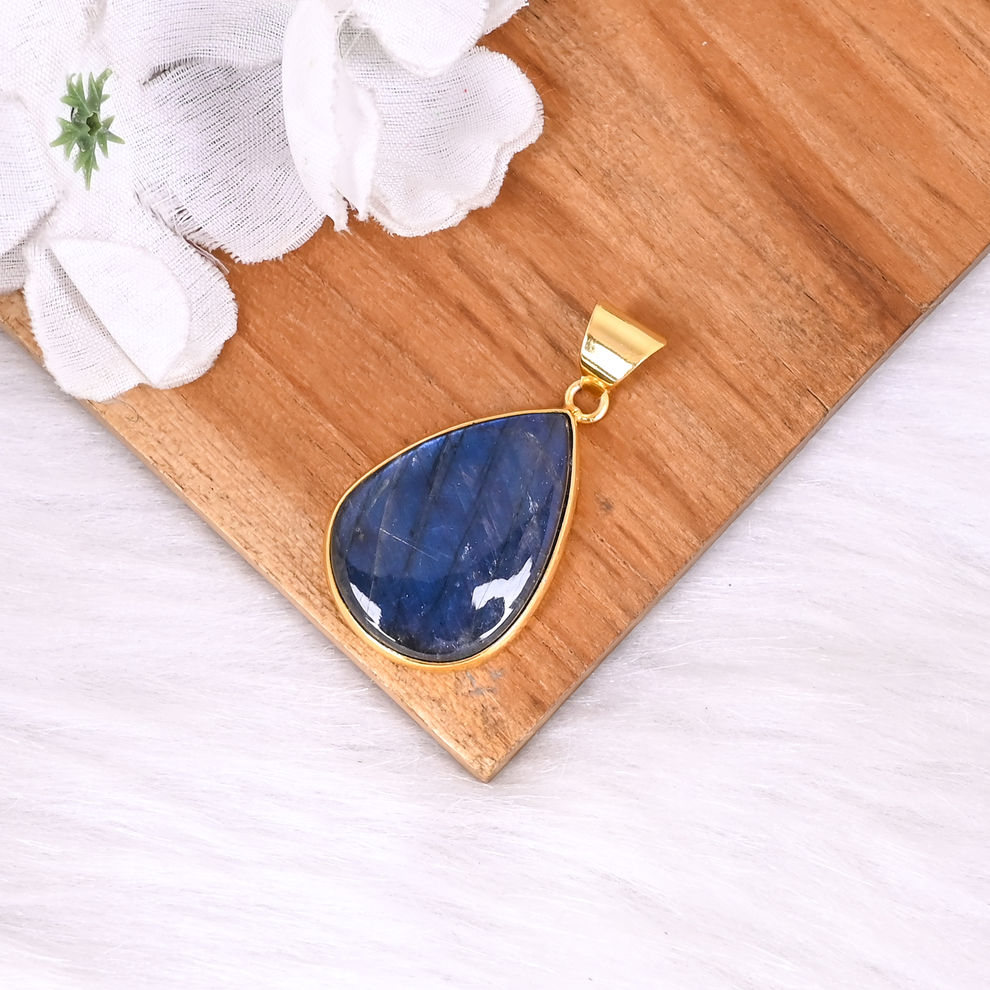 Handmade Natural Labradorite Gemstone Pendant Gold Plated Brass Jewelry