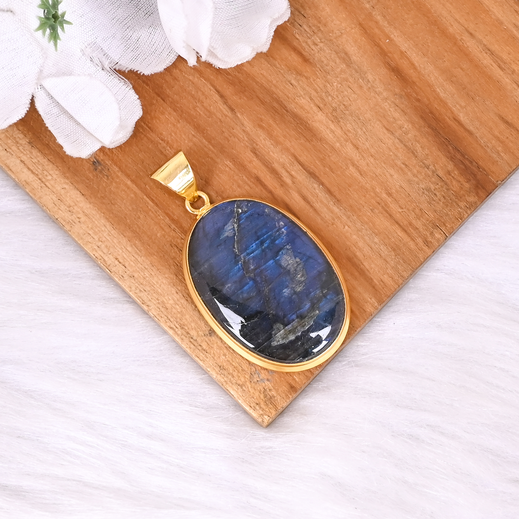 Classic Natural Labradorite Handmade Brass Oval Gemnstone Pendant