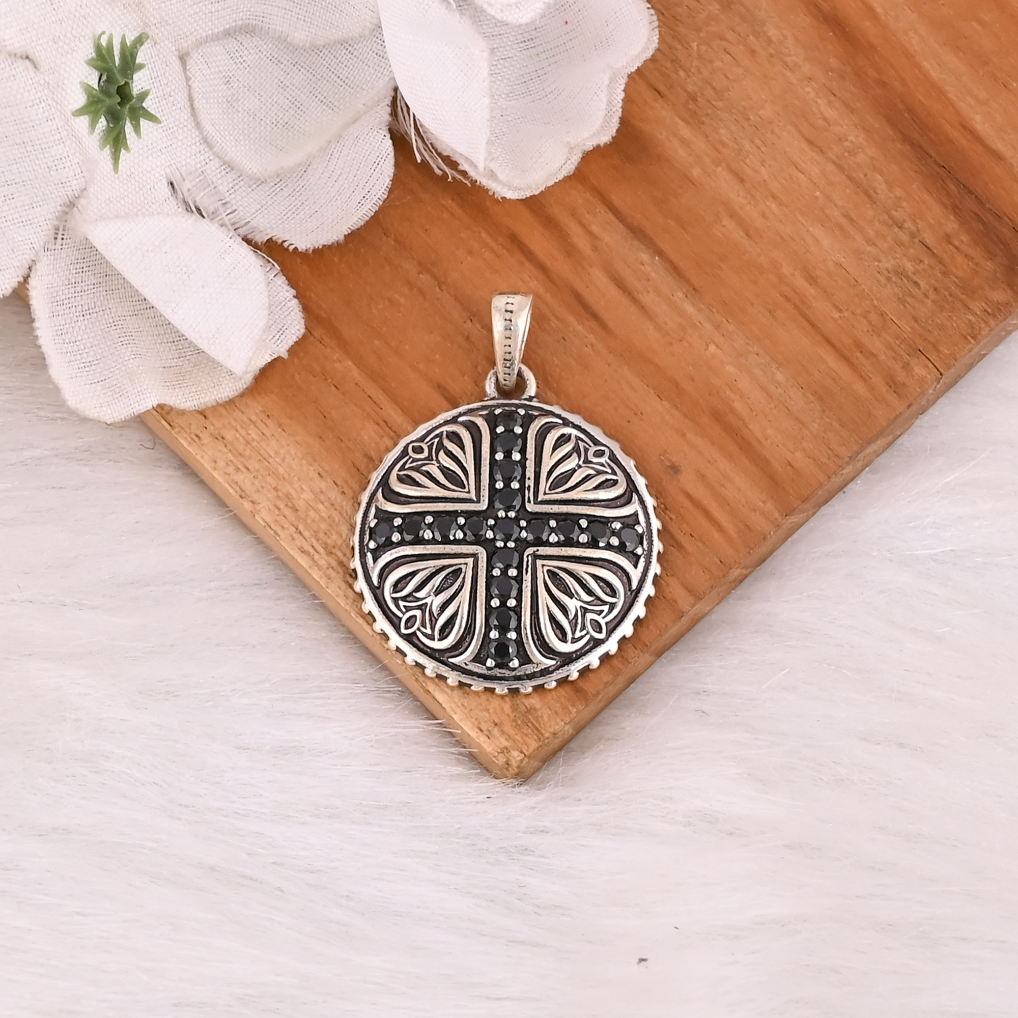 Best Selling 925 Sterling Silver Black Cz Boho Pendant Necklace Custom Jewelry for Women Fine Jewelry