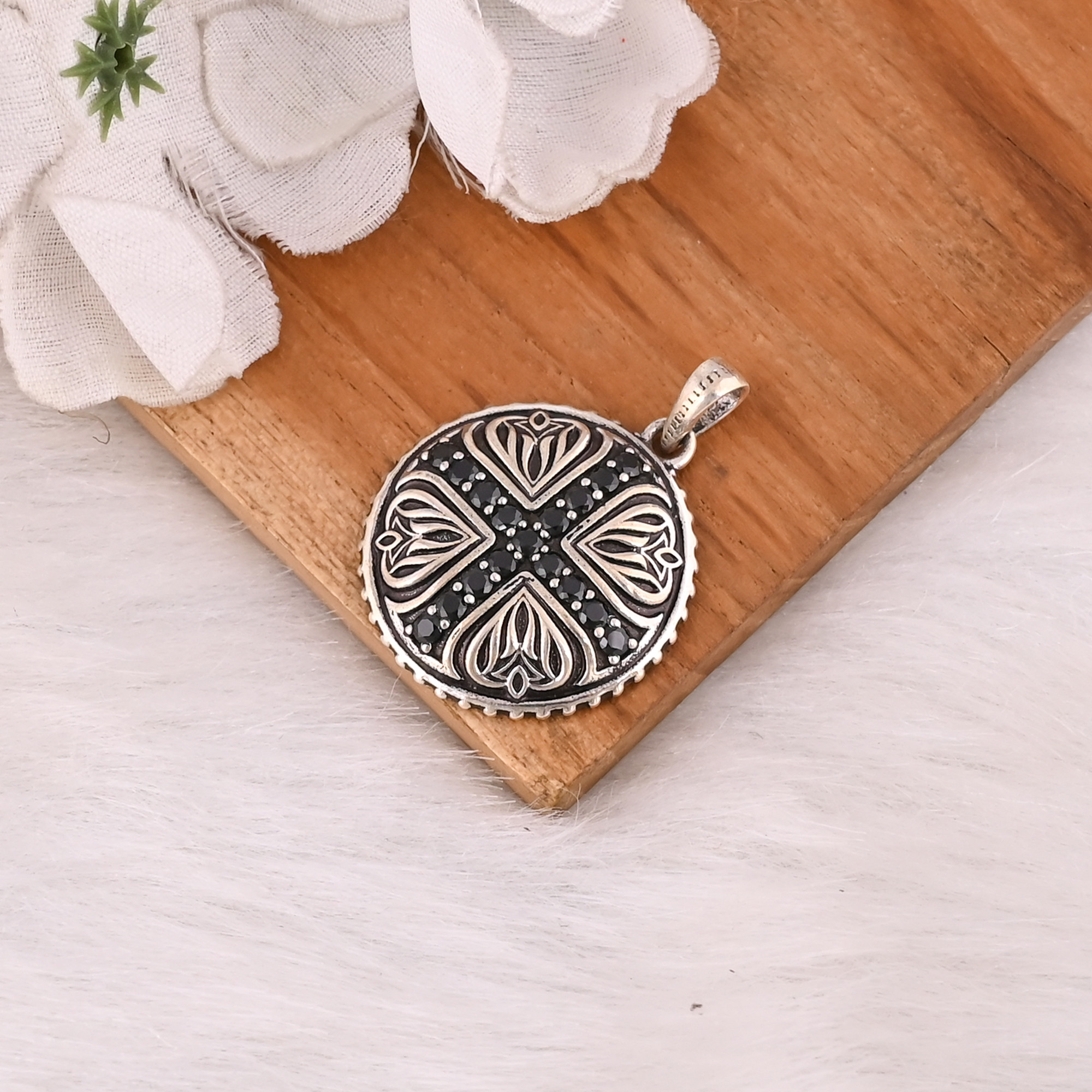 Best Selling 925 Sterling Silver Black Cz Boho Pendant Necklace Custom Jewelry for Women Fine Jewelry