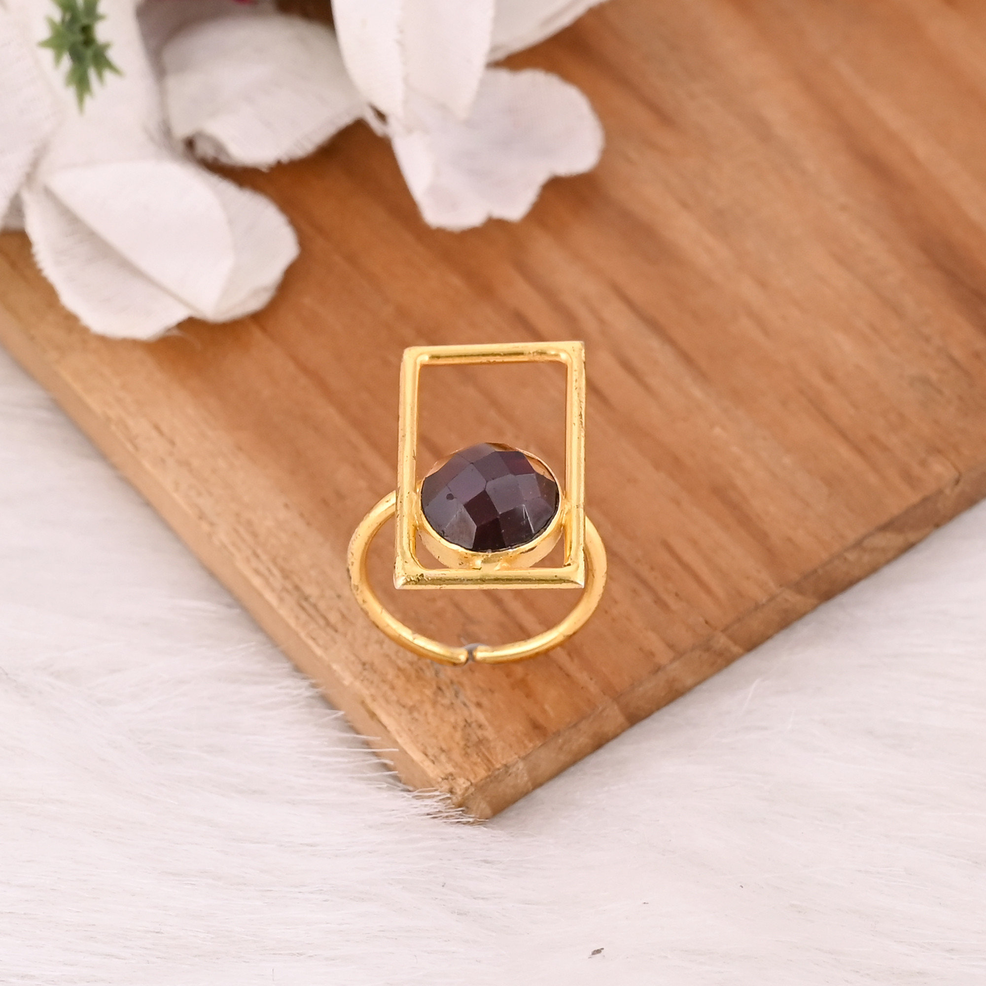 Best Selling 925 Sterling Silver Gold Plated Ring Mozambique Garnet Gemstone Classic Jewelry Adjustable Wholesale Finger Usage 50 pcs moq