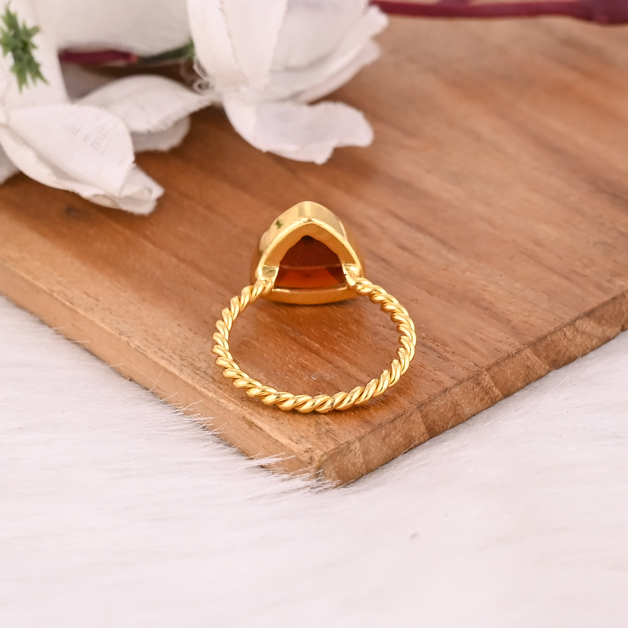 Trillion Shape Natural Mozambique Garnet Gemstone Ring In 925 Sterling Silver Gold Plated Handmade Bezel Set Jewelry For Women 50 pcs moq