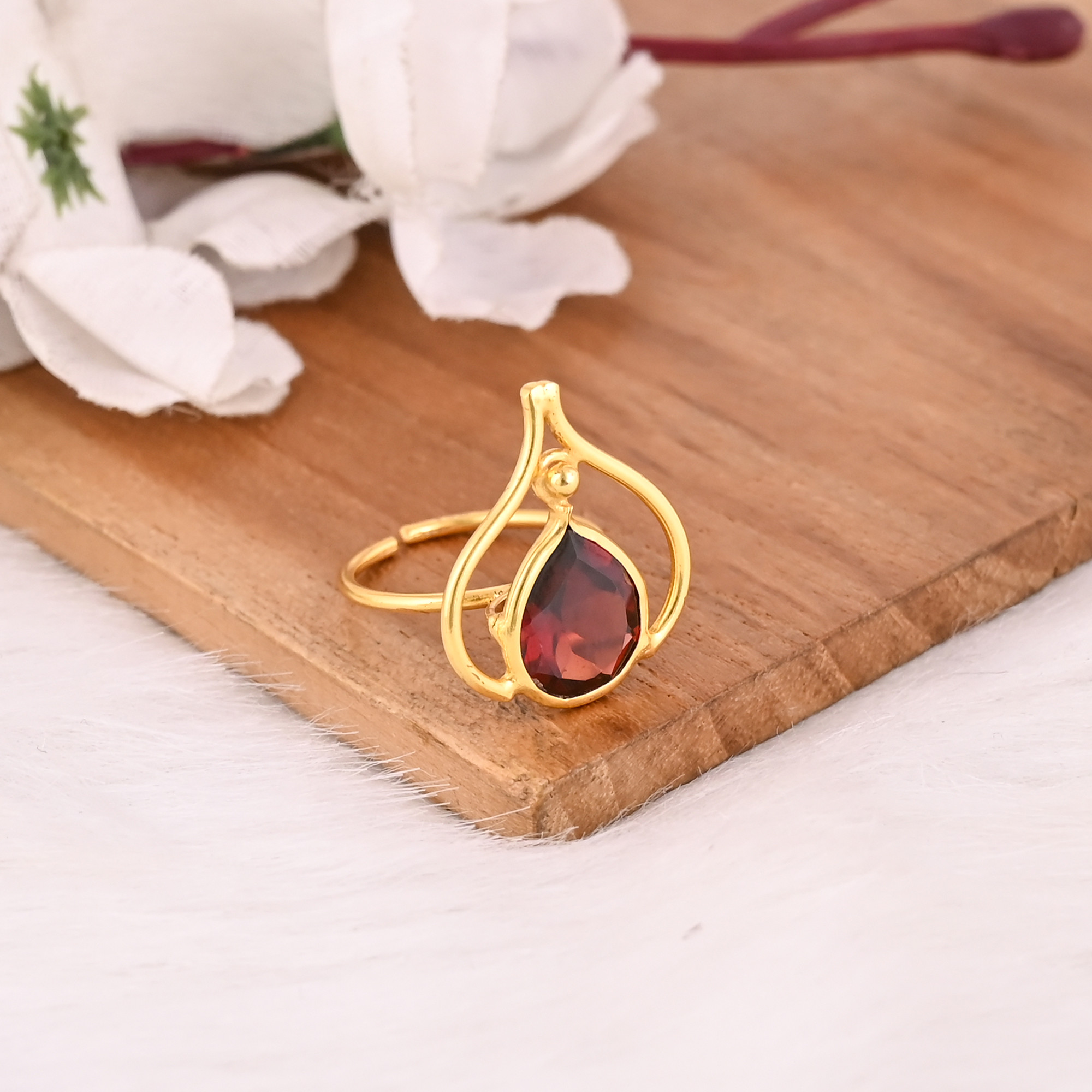 Womens Ring Natural Mozambique Garnet Gemstone Gold Plated Anniversary Adjustable Ring Jewelry 925 Sterling Silver Ring 50 pcs Moq
