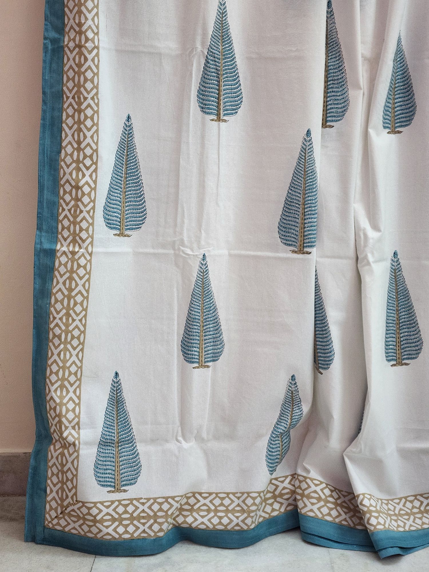 Shiro Shizuko Pure Cotton Hand block Printed Super Kingsize Bedsheet