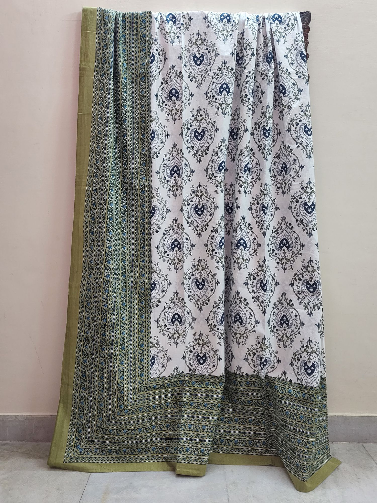 Firdaus Haro Pure Cotton Handmade Artisanal Super Kingsize Bedsheet