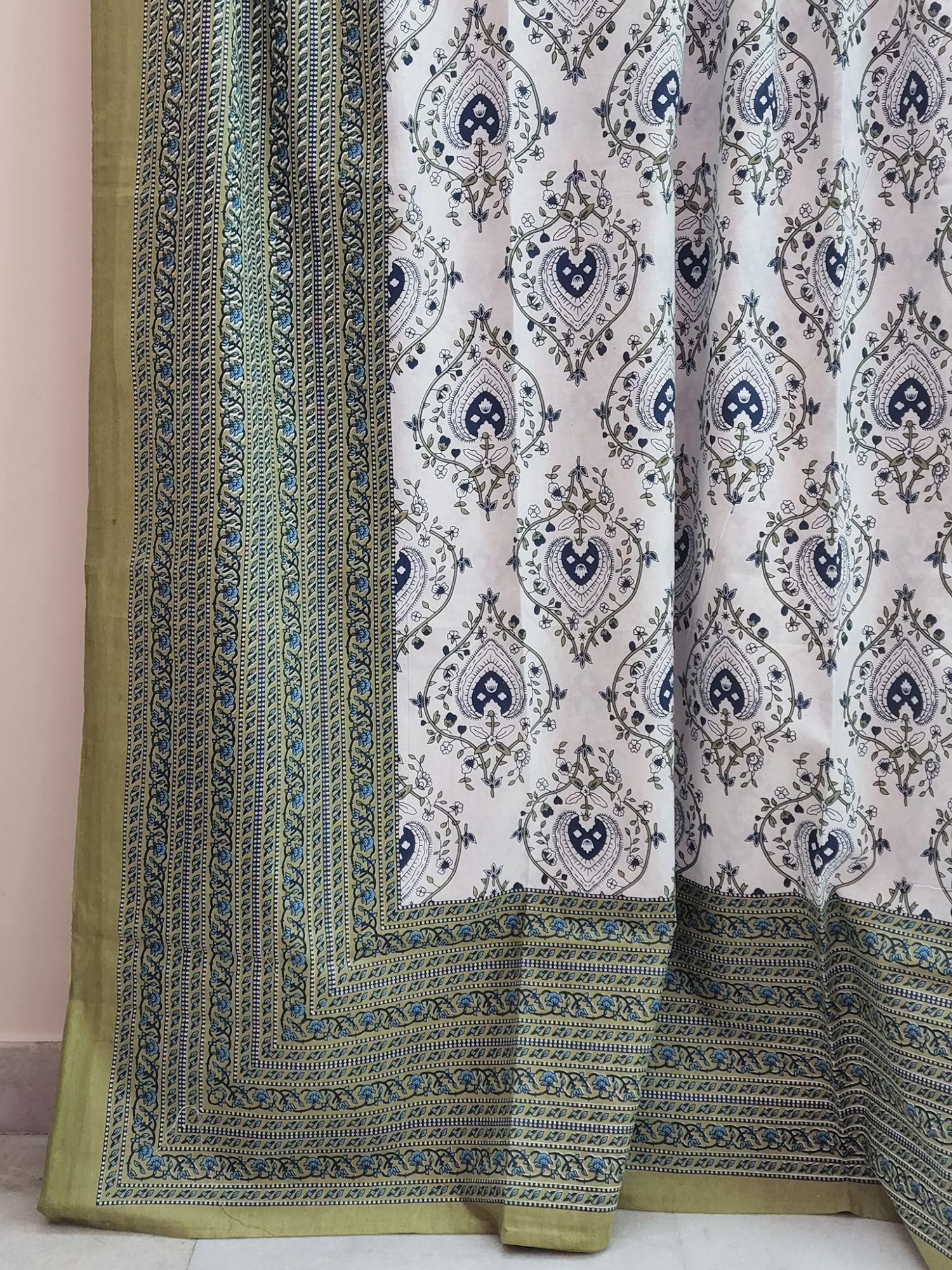 Firdaus Haro Pure Cotton Handmade Artisanal Super Kingsize Bedsheet