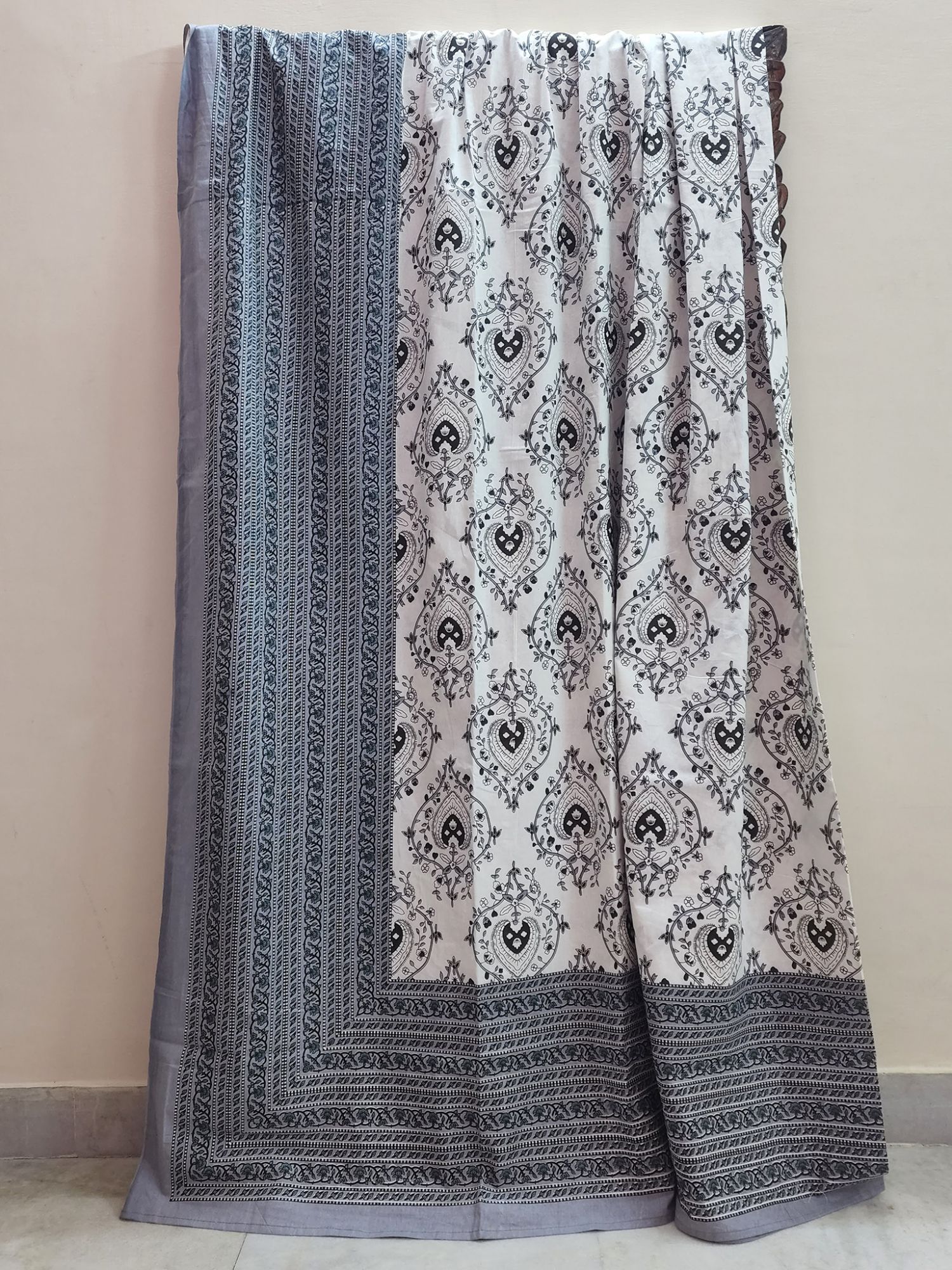 Firdaus Siran Pure Cotton Handmade Artisanal Super Kingsize Bedsheet