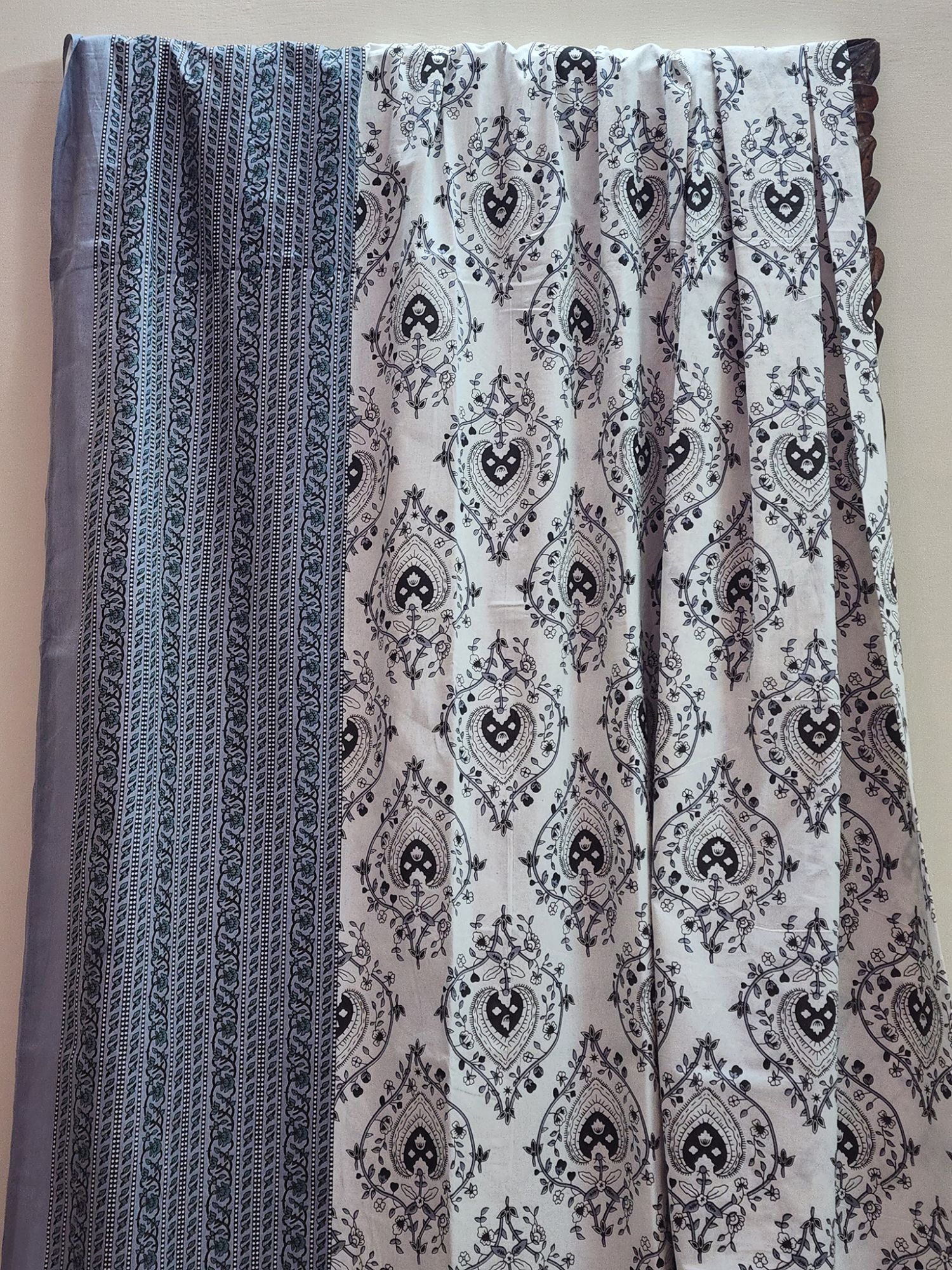 Firdaus Siran Pure Cotton Handmade Artisanal Super Kingsize Bedsheet