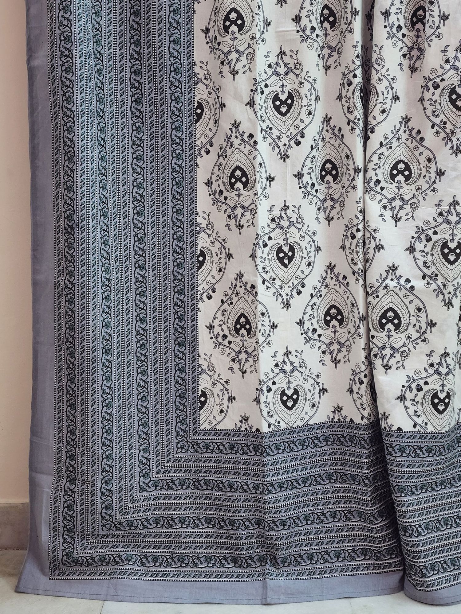 Firdaus Siran Pure Cotton Handmade Artisanal Super Kingsize Bedsheet