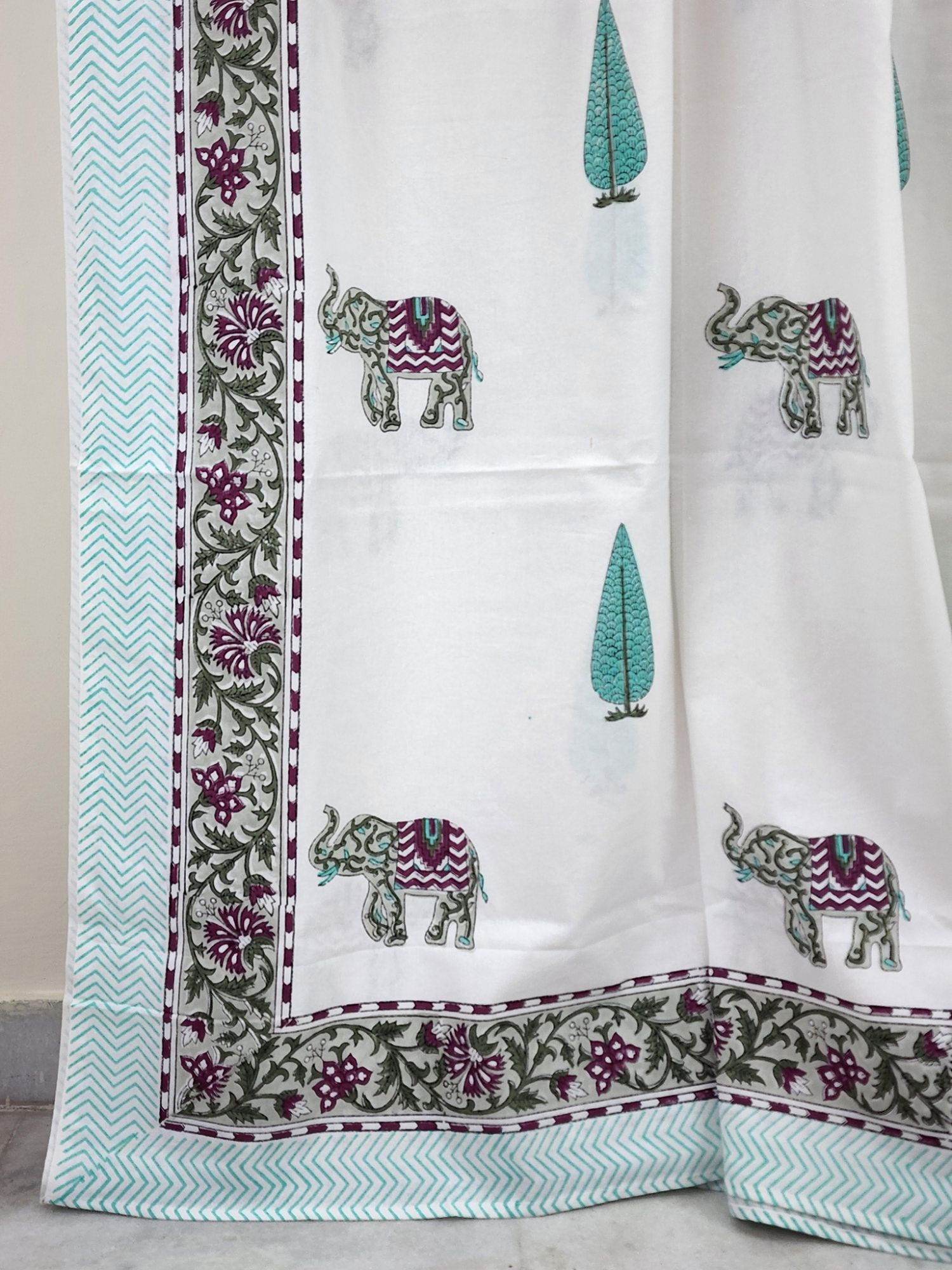 Shiro Yasashi Pure Cotton Hand block Printed Super Kingsize Bedsheet