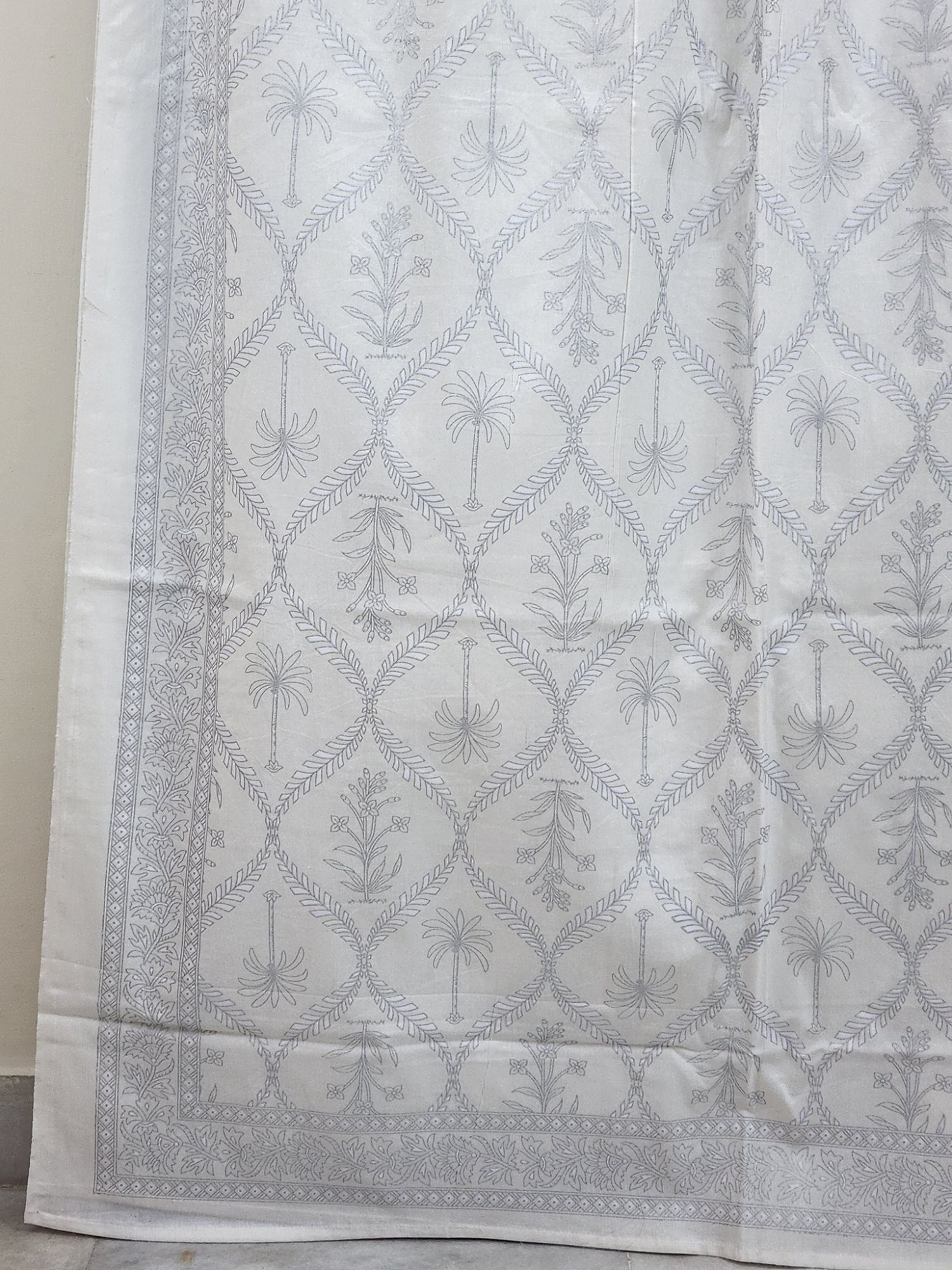 Sitaare Pure Cotton Queen Size Bedsheet White Silver