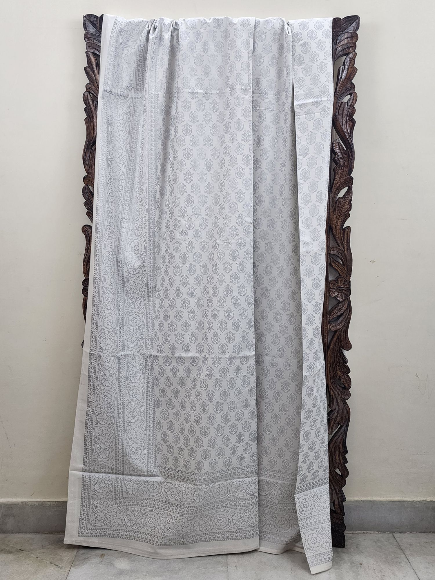 Sitaare Pure Cotton Queen Size Bedsheet White Silver