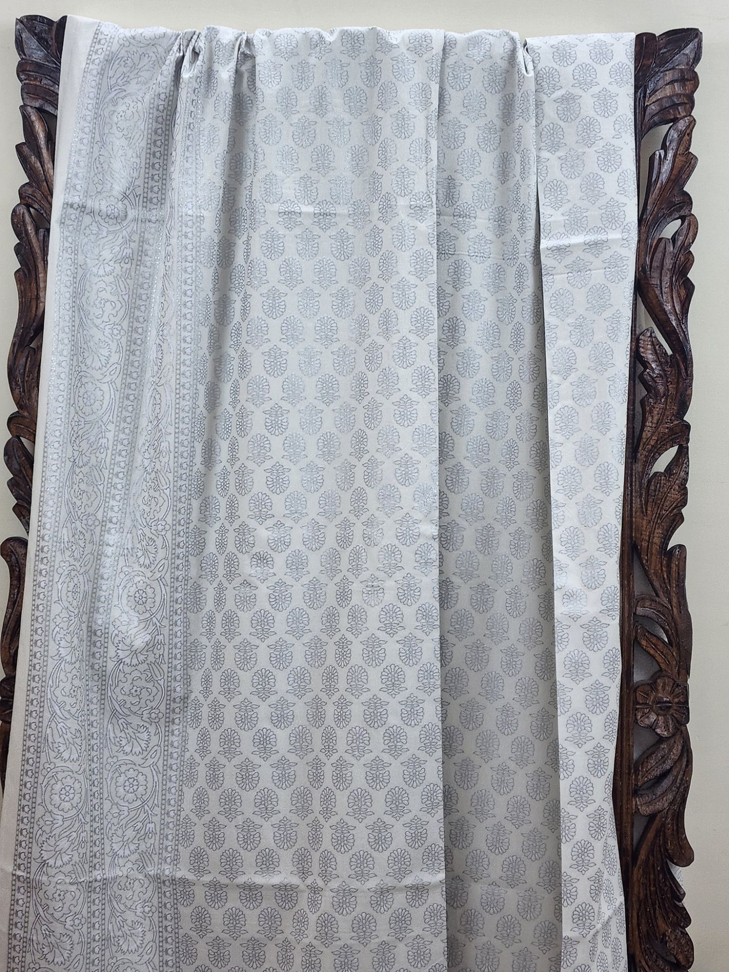 Sitaare Pure Cotton Queen Size Bedsheet White Silver