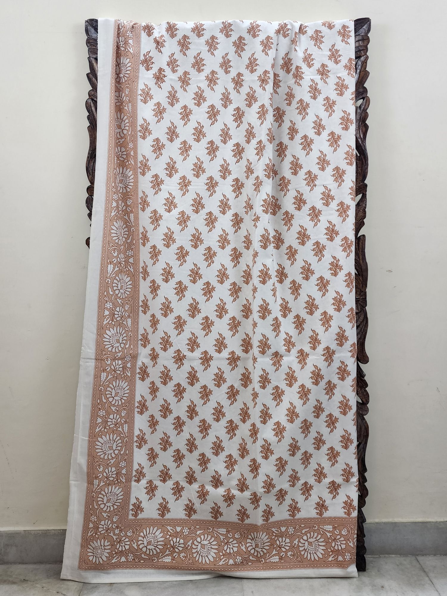 Hansa Pure Cotton Queen Size Bedsheet