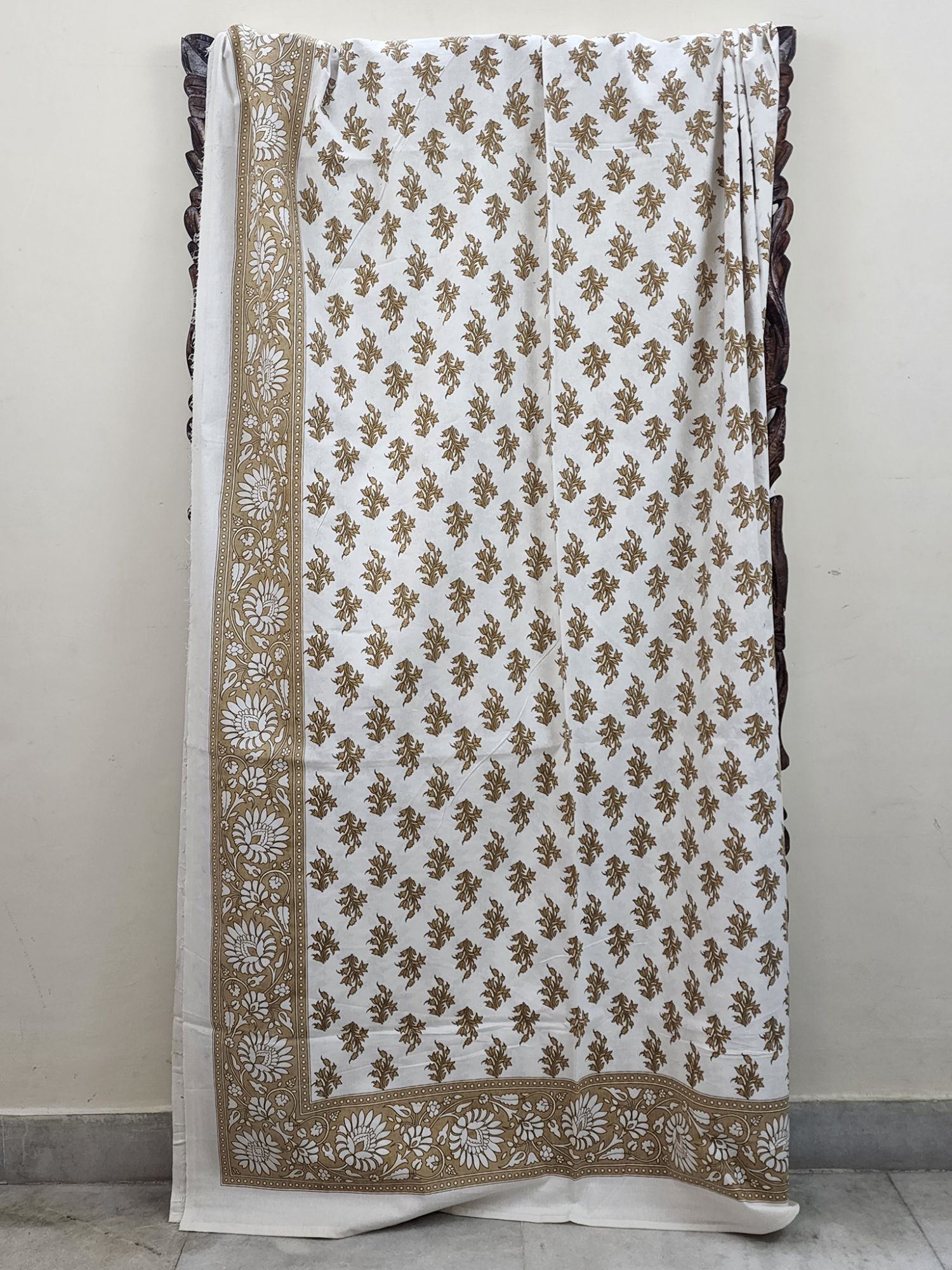 Hamsini Pure Cotton Queen Size Bedsheet
