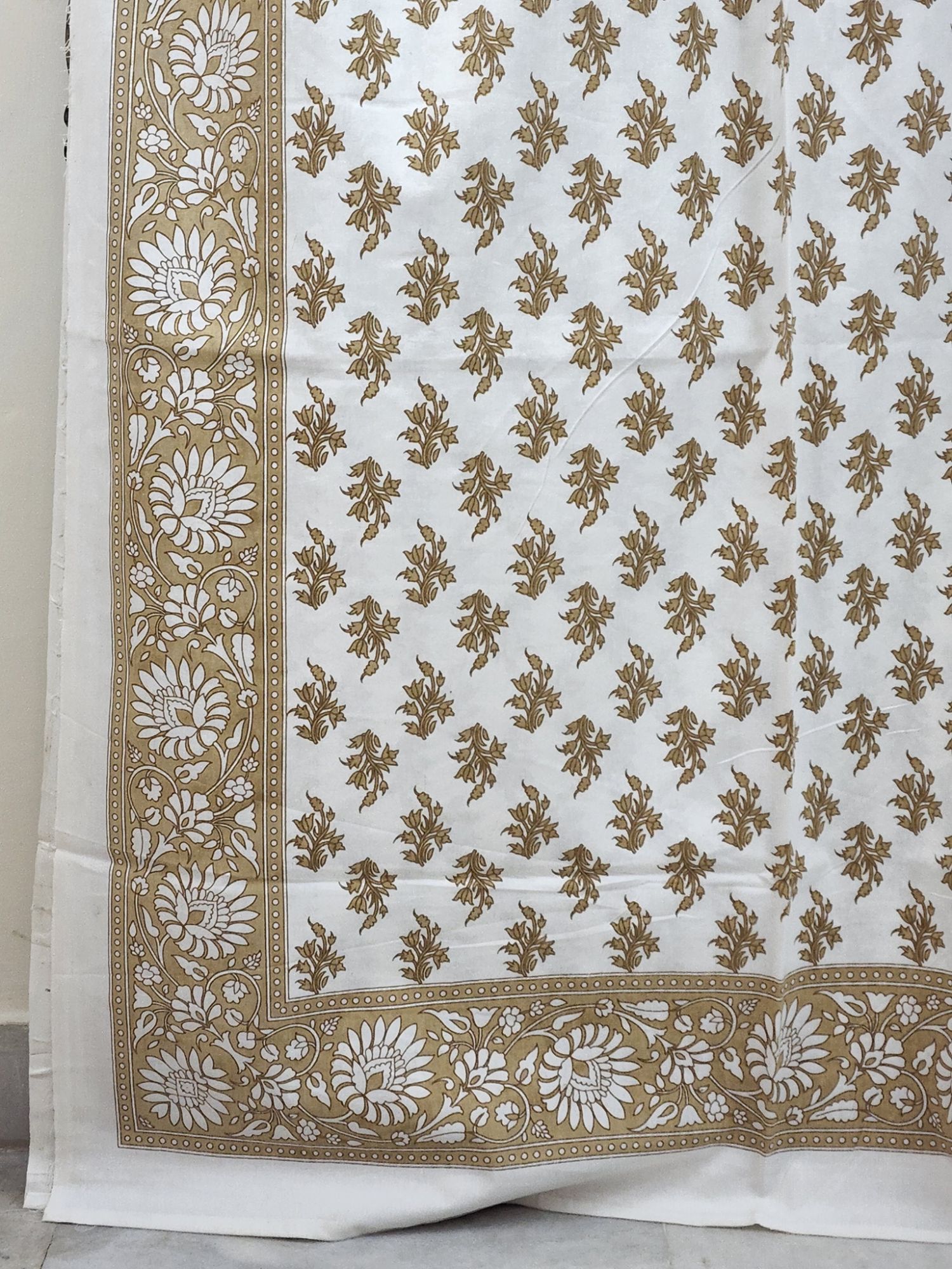 Hamsini Pure Cotton Queen Size Bedsheet