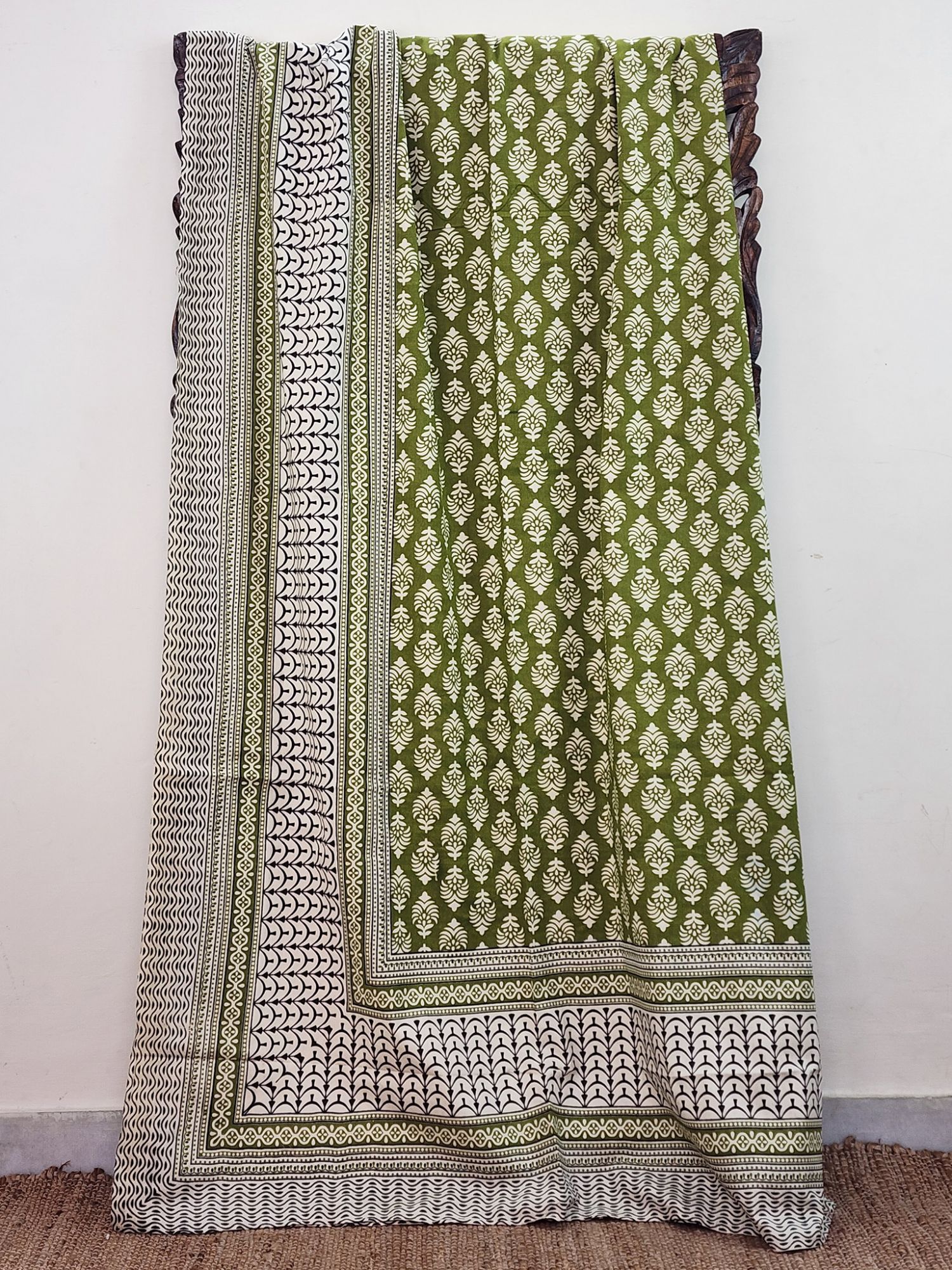 Ashmik Pure Cotton Queen Size Bedsheet