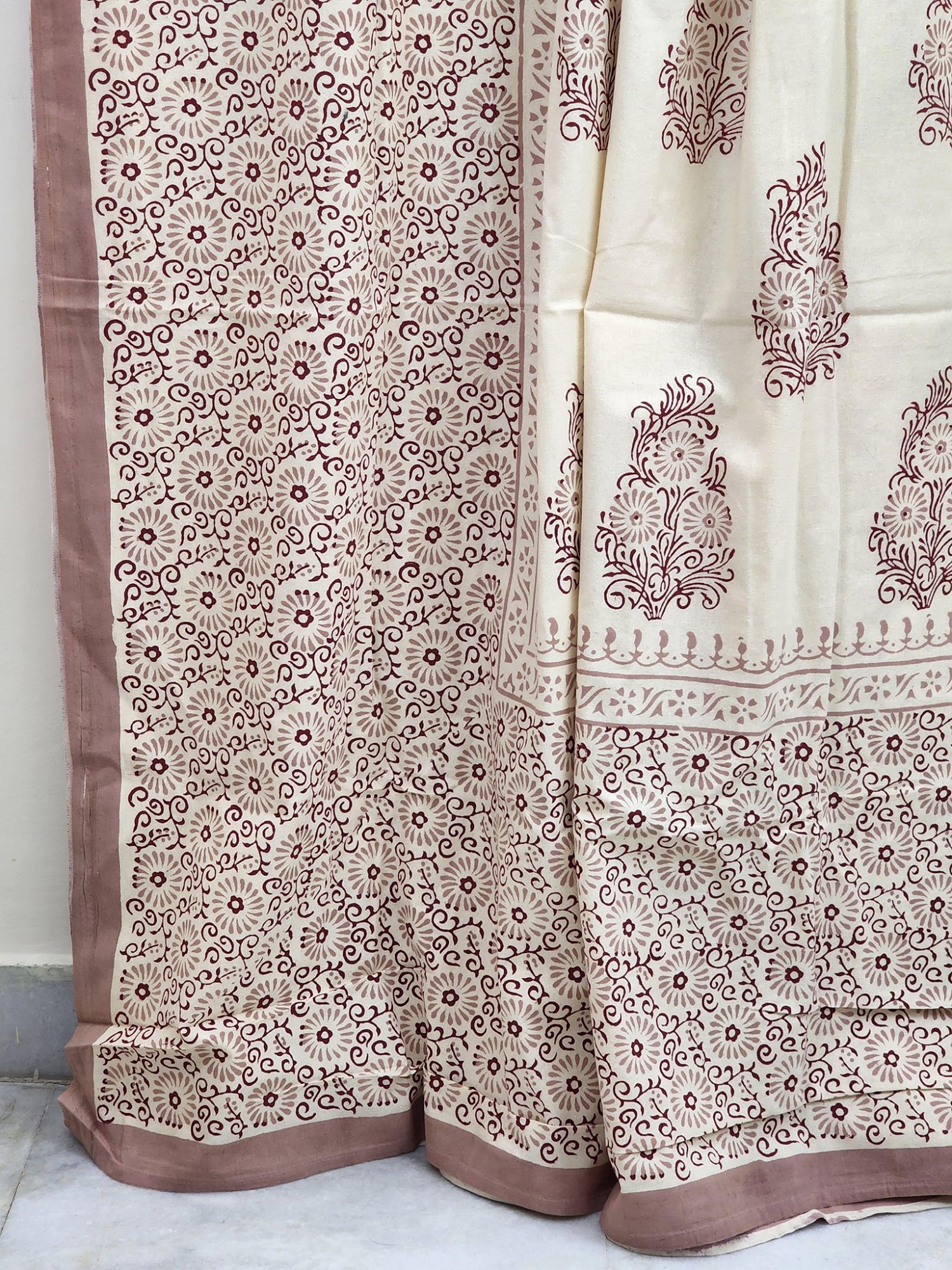 Aabaad Manorama Pure Cotton hand block Printed Super Kingsize Bedsheet