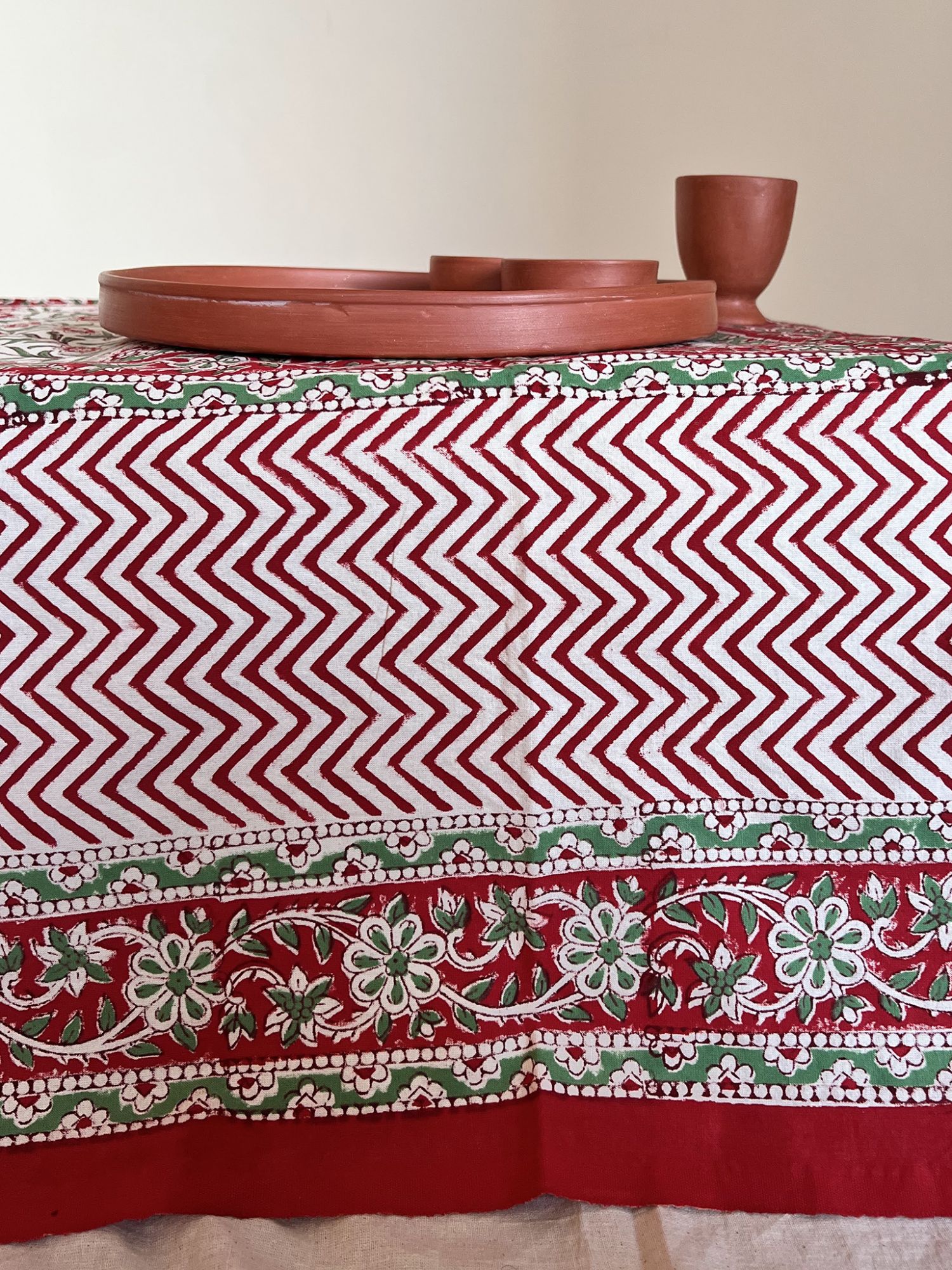 Aalaap 6 Seater hand block Printed Cotton Red Green Table Cover Resham