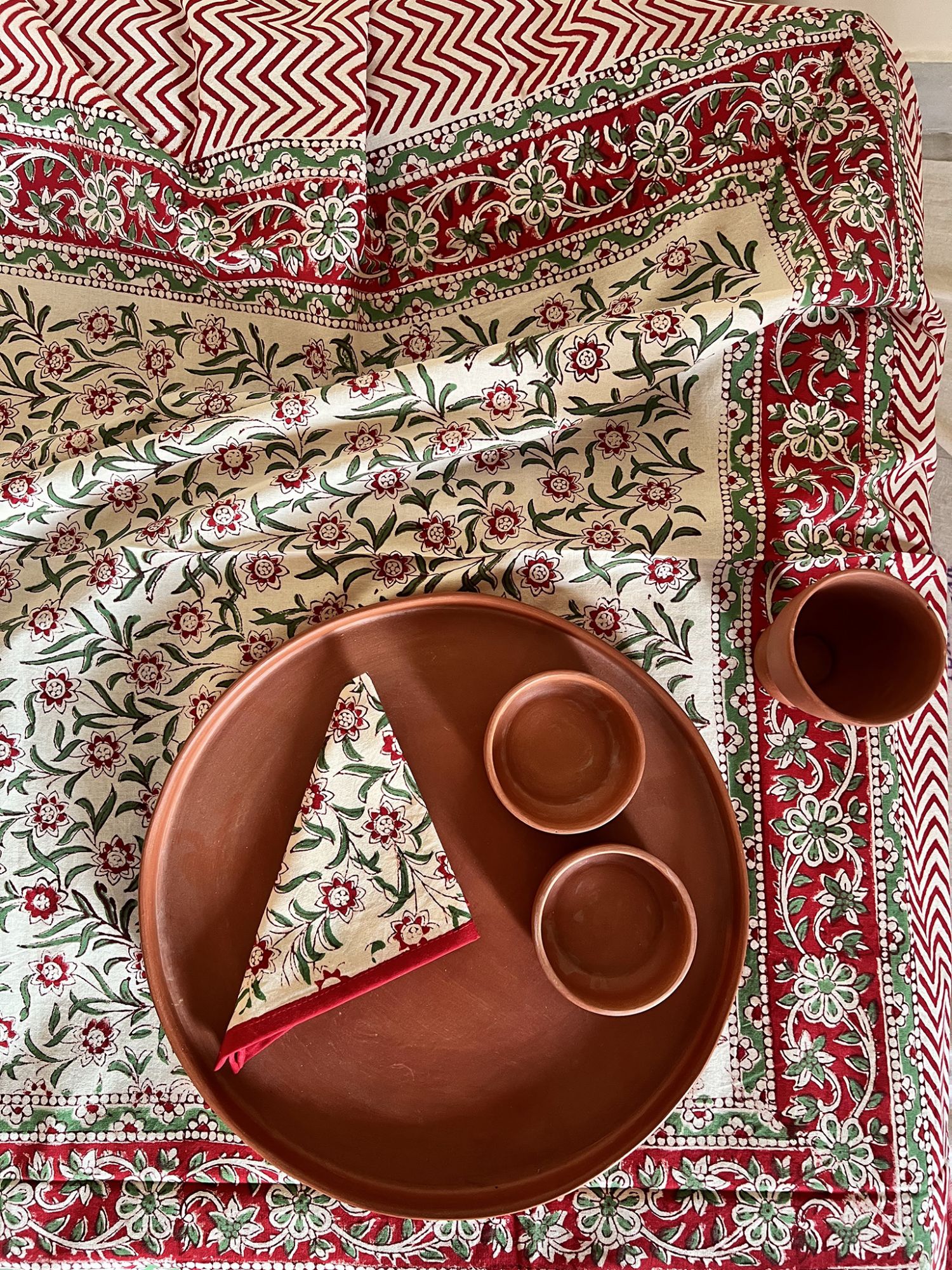 Aalaap 6 Seater hand block Printed Cotton Red Green Table Cover Resham