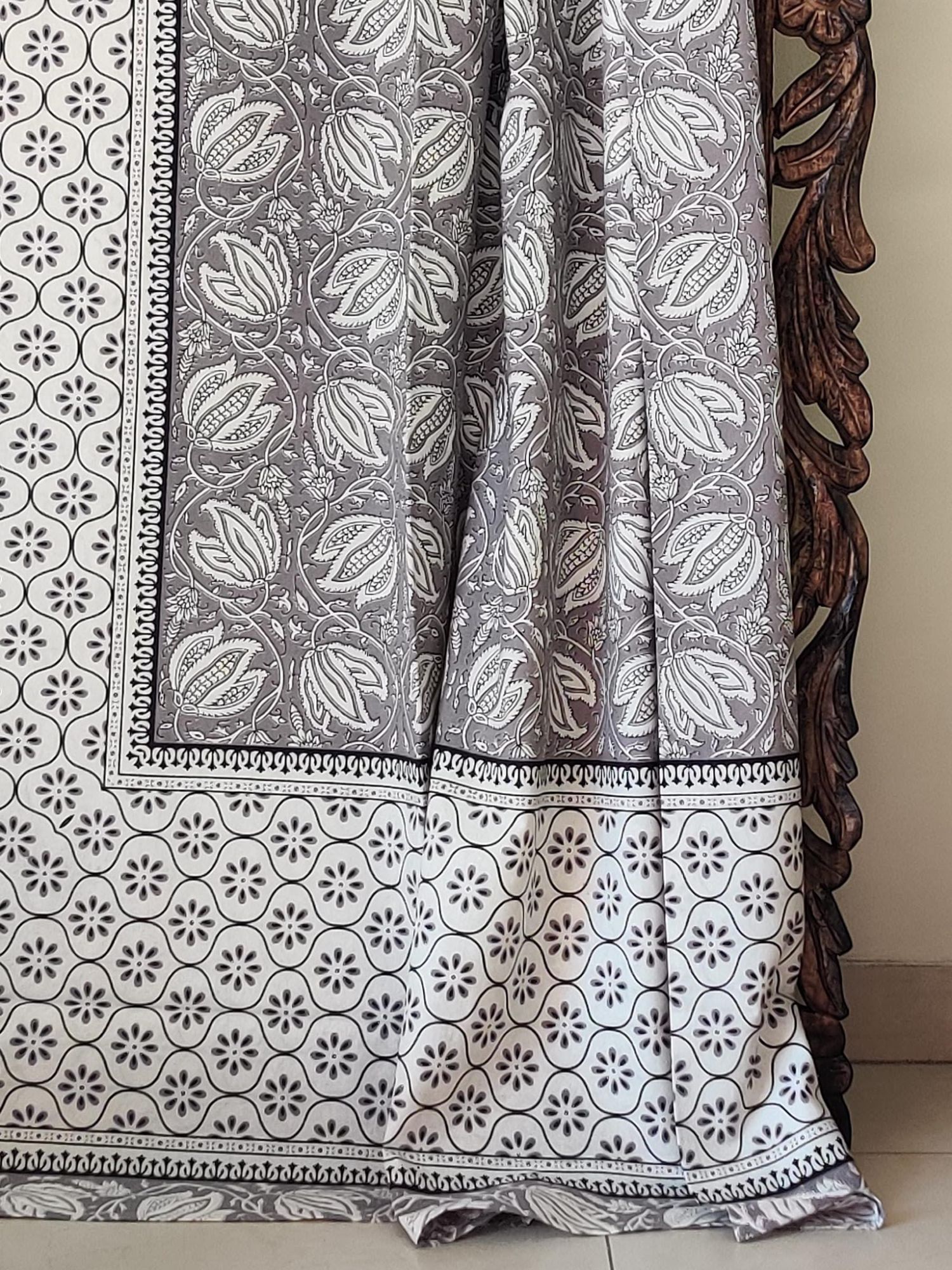 Mughal Jaal Pure Cotton Handmade Artisanal Kingsize Double Bedsheet Snowdrop Flower Grey