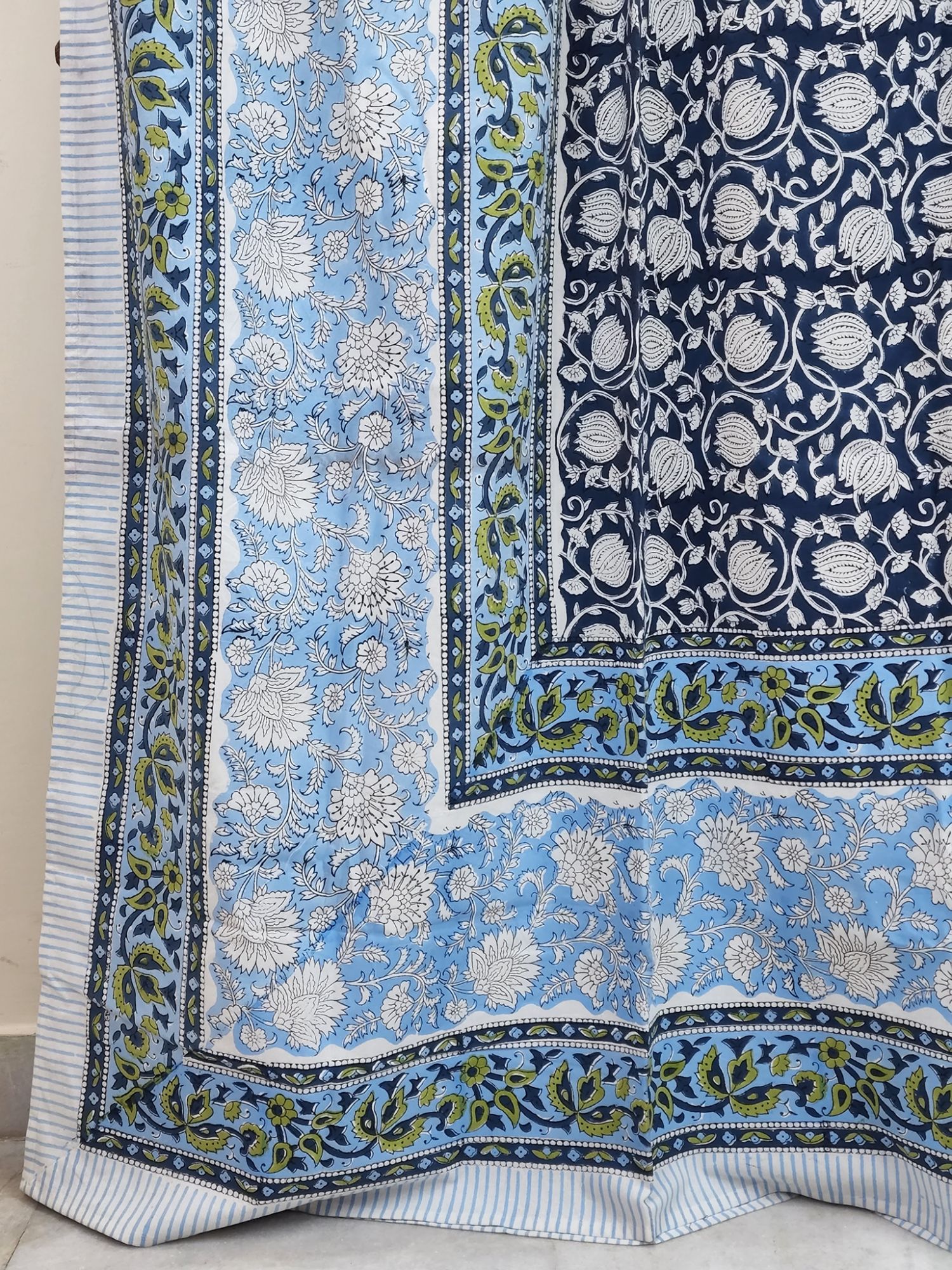 Kashida Manjishtha Pure Cotton Queen Size Bedsheet