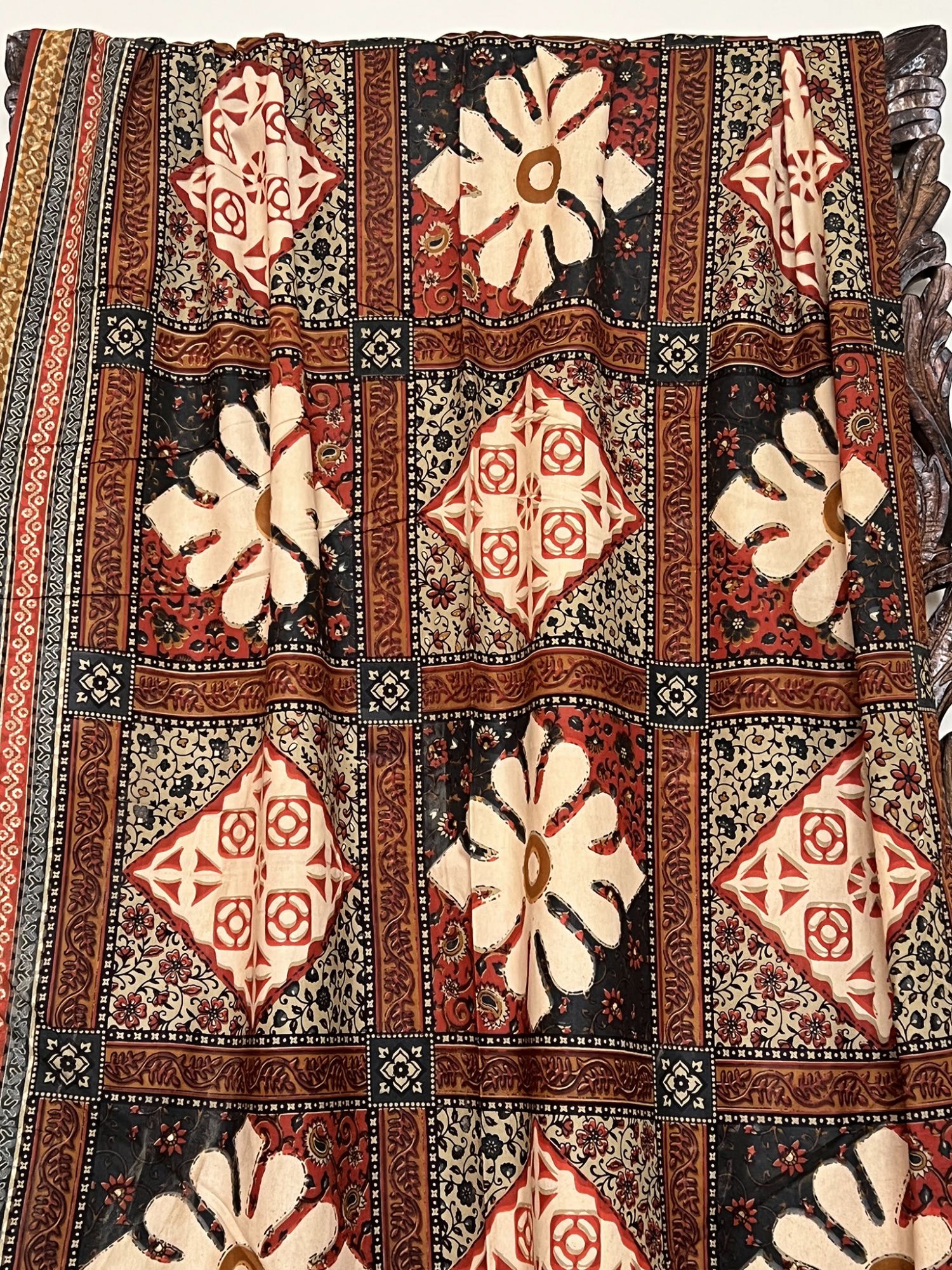 Mirzyaa Aangan Pure Cotton Queen Size Bedsheet