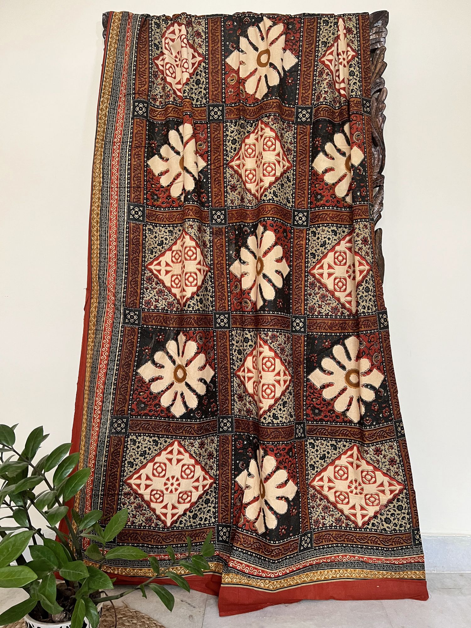 Mirzyaa Aangan Pure Cotton Queen Size Bedsheet