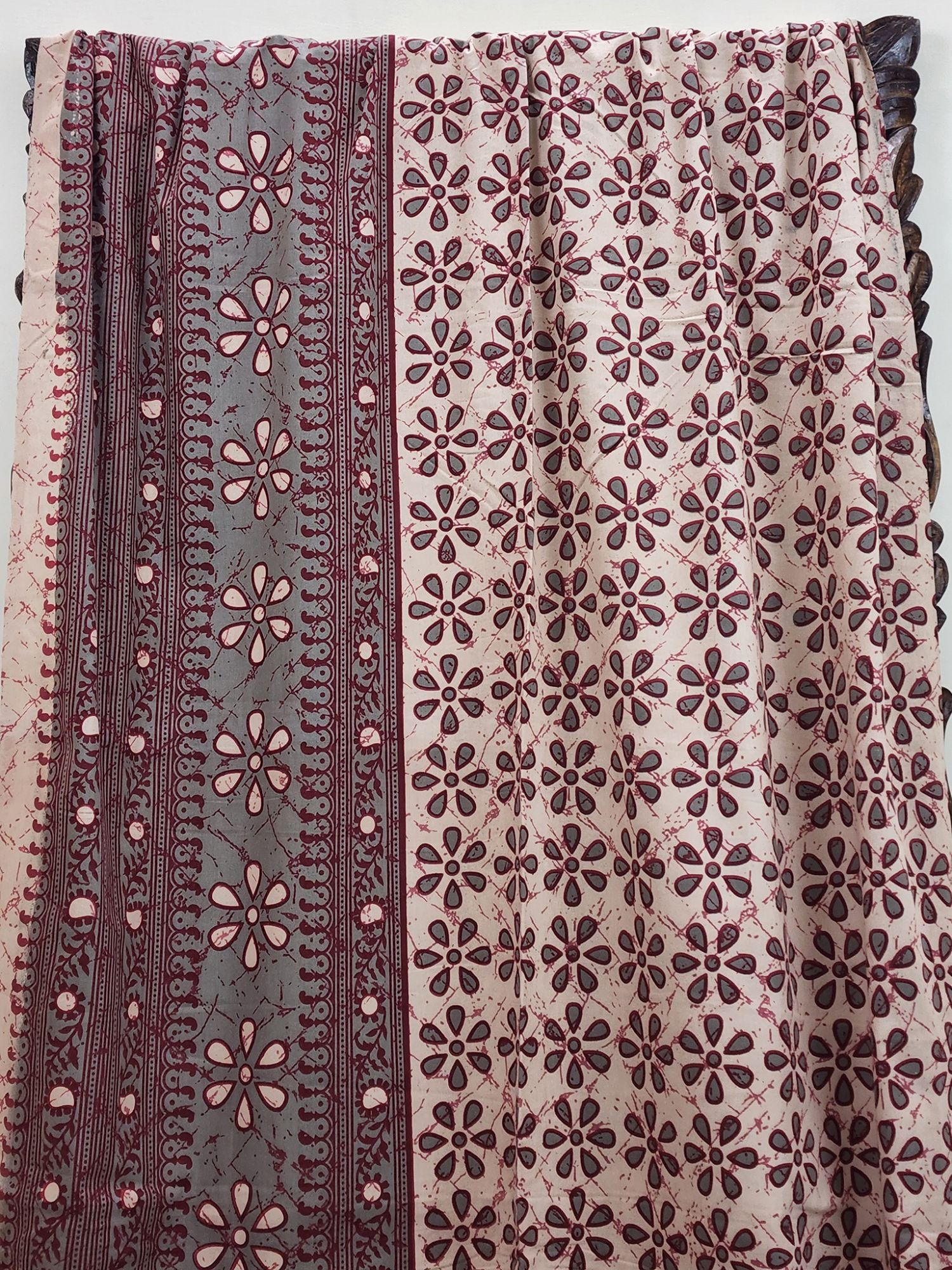 Mirzyaa Chaitra Pure Cotton Queen Size Bedsheet