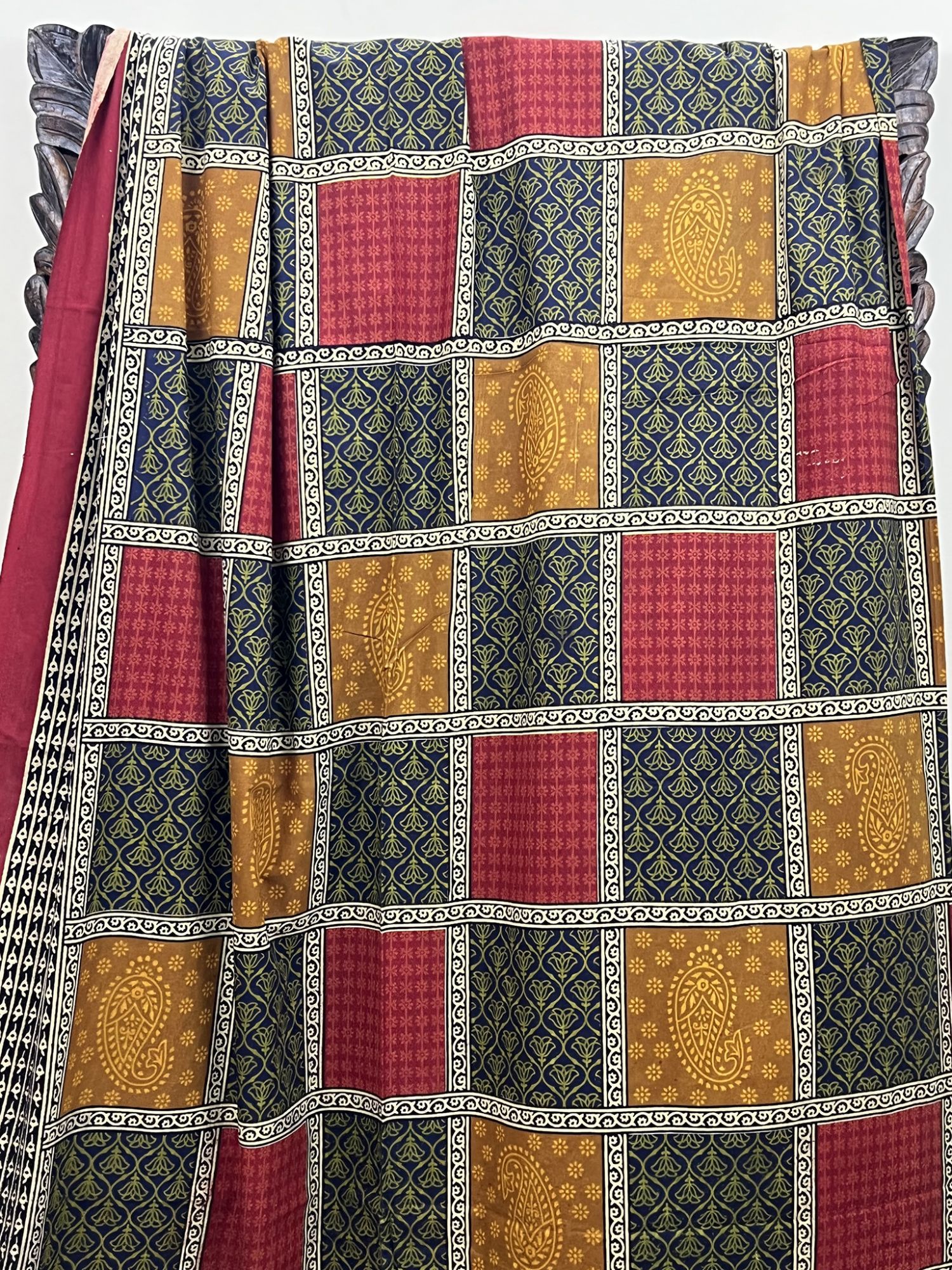 Mirzyaa Khirki Pure Cotton Queen Size Bedsheet