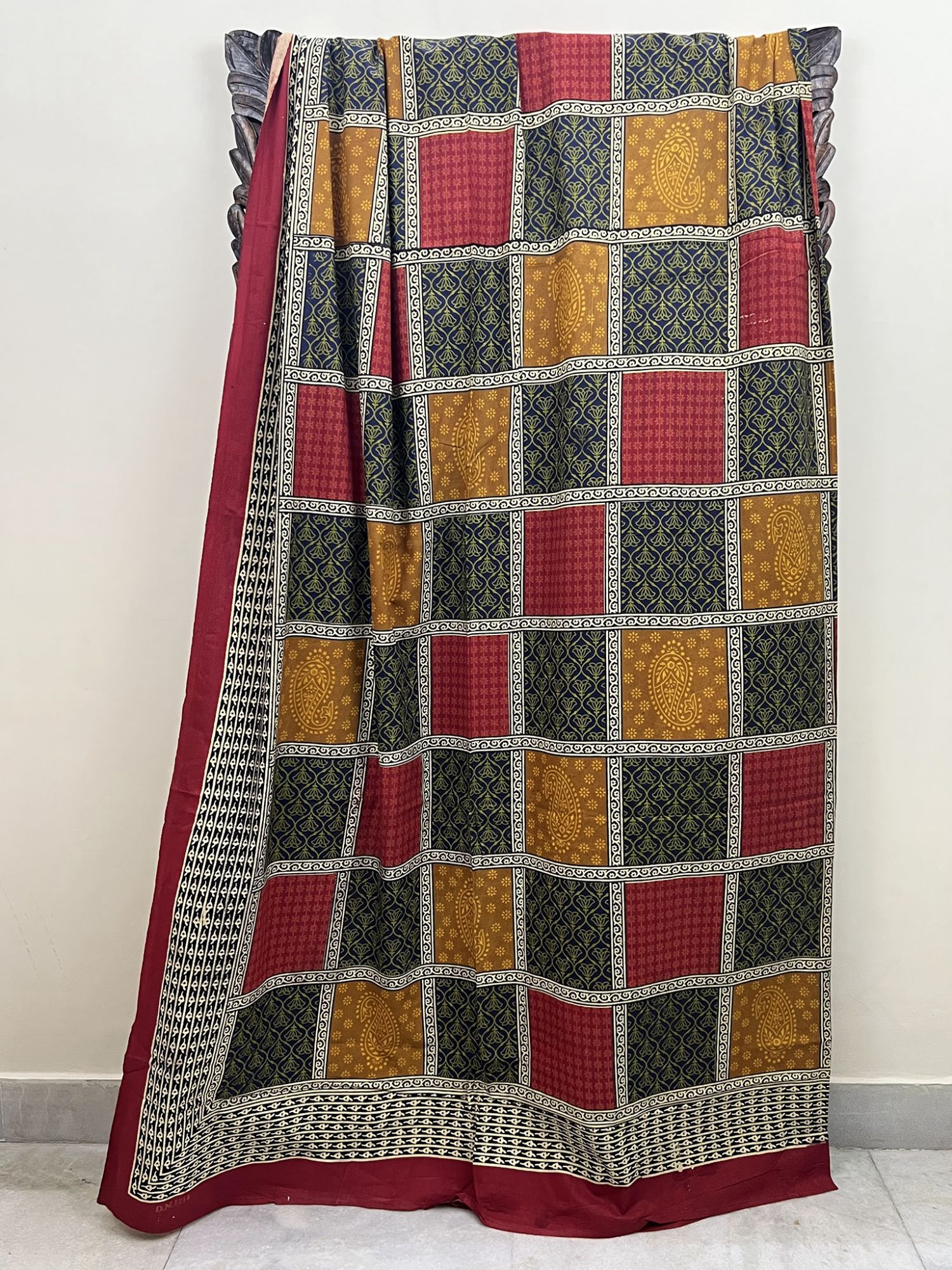 Mirzyaa Khirki Pure Cotton Queen Size Bedsheet