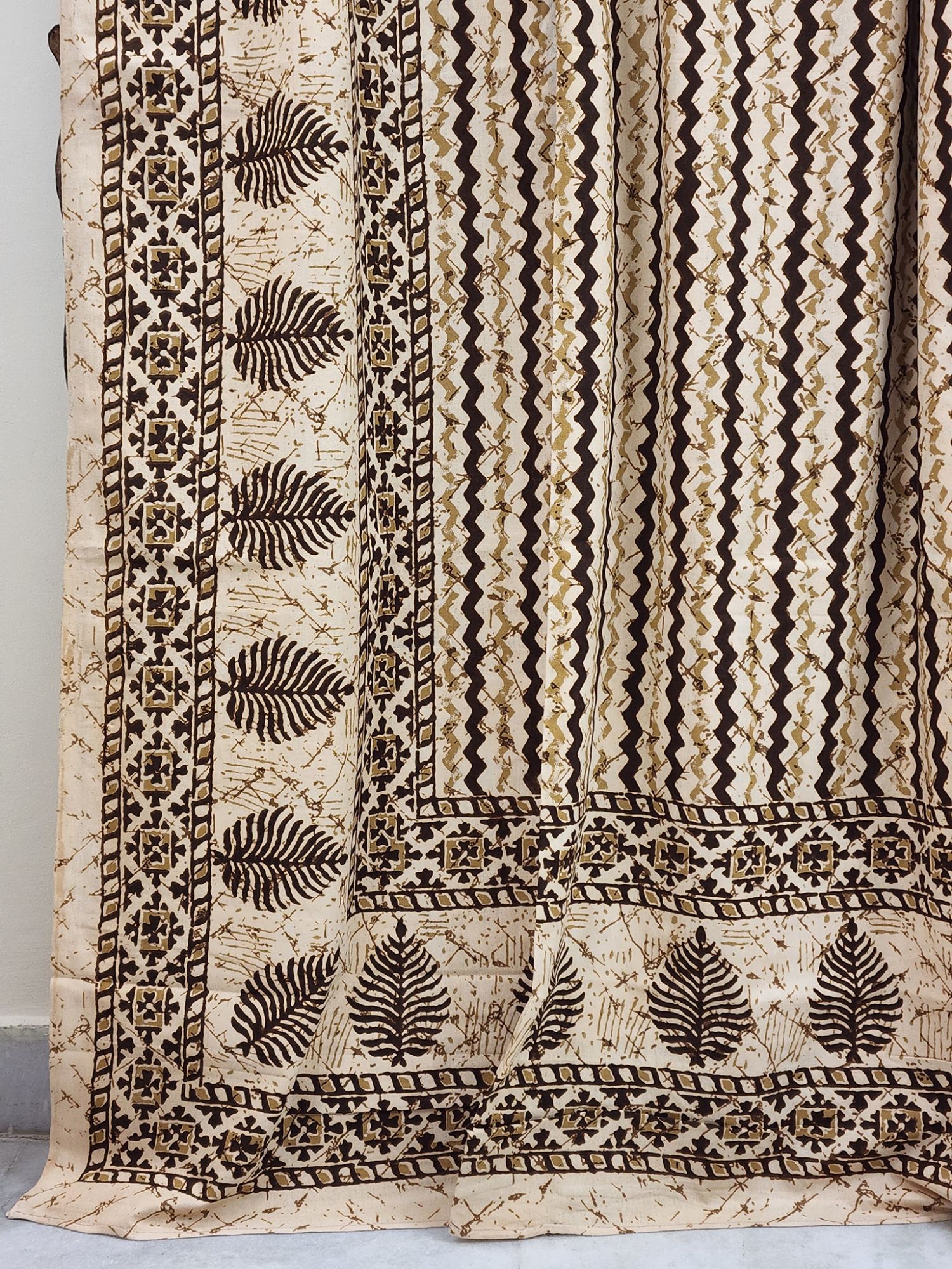 Mirzyaa Vaya Pure Cotton Queen Size Bedsheet