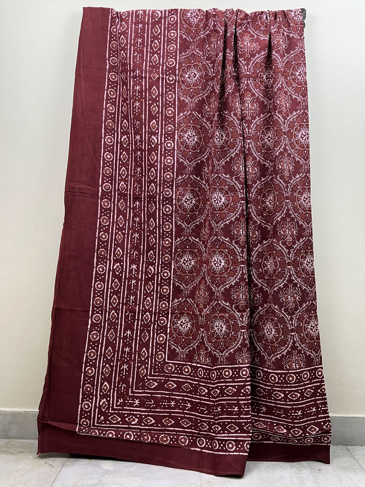 Mitti di Khushboo Pure Cotton Queen Size Bedsheet Barn Red Dabu