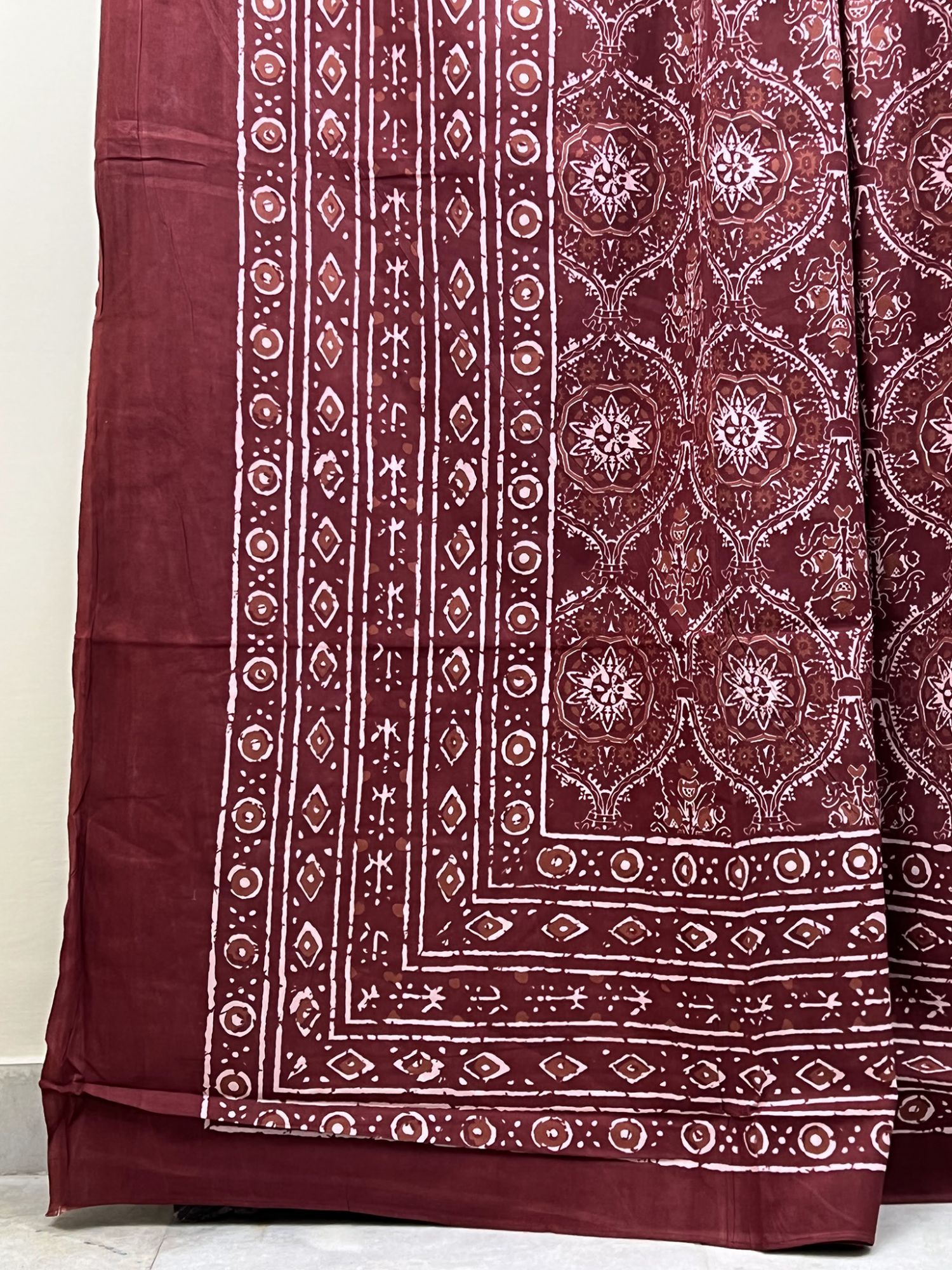 Mitti di Khushboo Pure Cotton Queen Size Bedsheet Barn Red Dabu