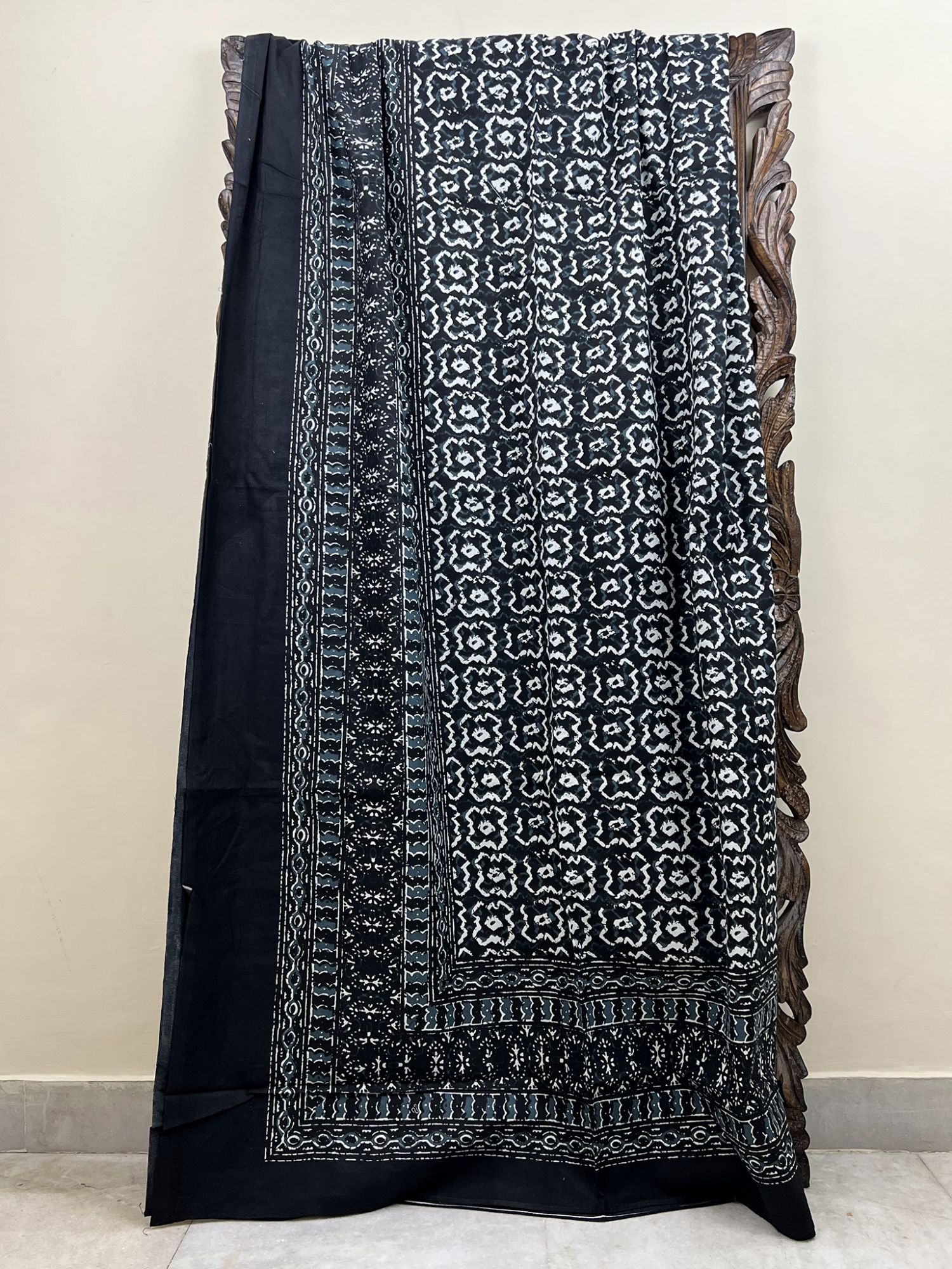 Mitti di Khushboo Pure Cotton Queen Size Bedsheet Indigo Dabu