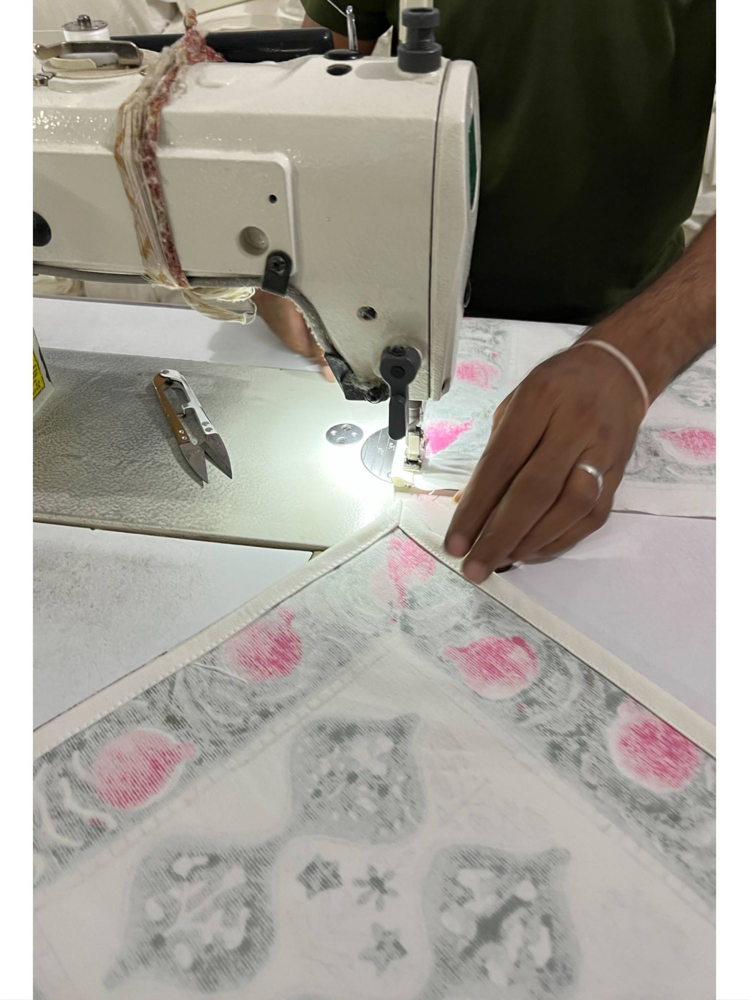 Mughal Jaal Pure Cotton Handmade Artisanal Kingsize Double Bedsheet Floral in All White Pattern Mehendi Green