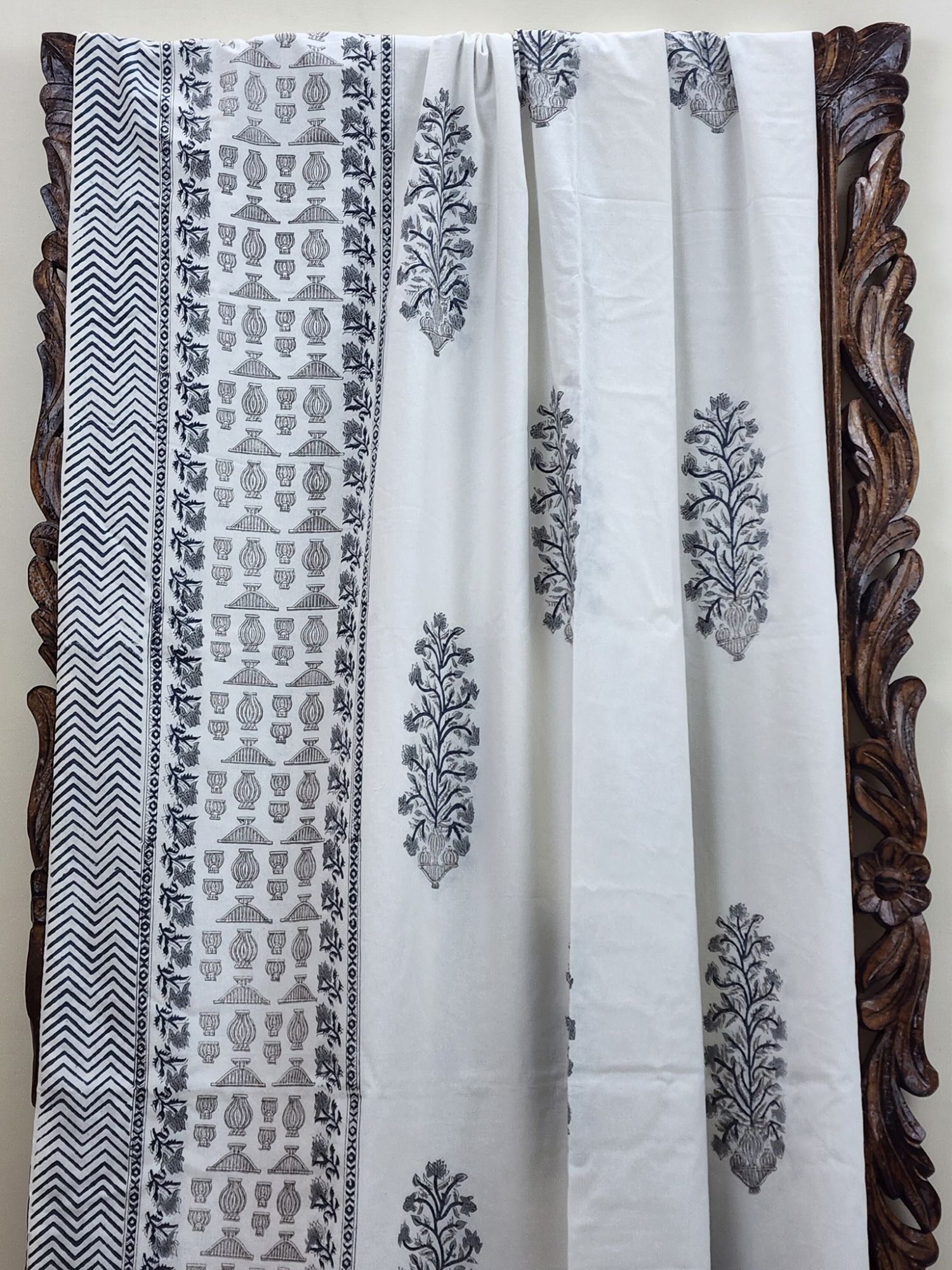 Paimonaa Nokuldana Pure Cotton Queen Size Bedsheet