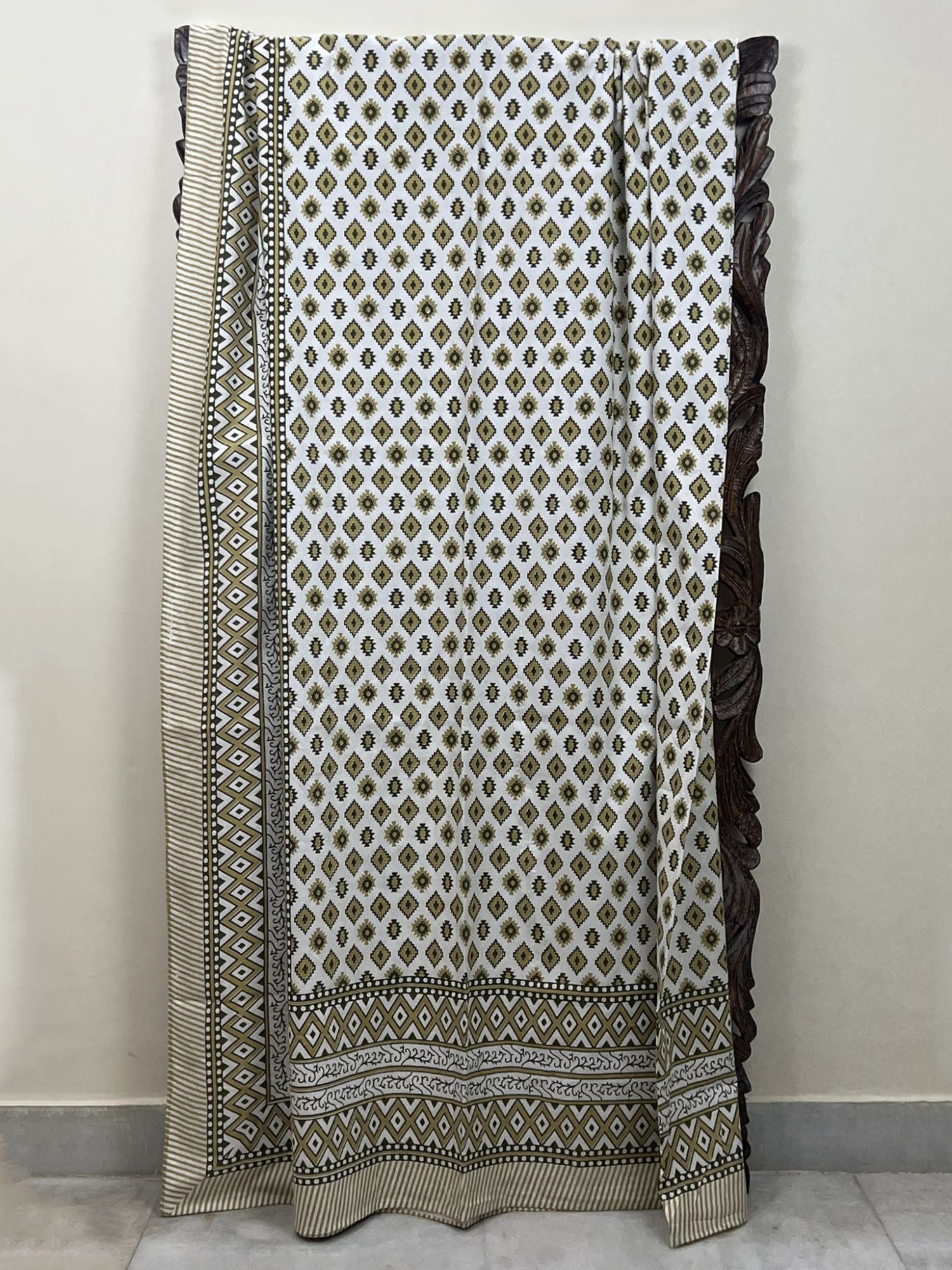 Raahat Krishna Grove Pure Cotton Queen Size Bedsheet Olive