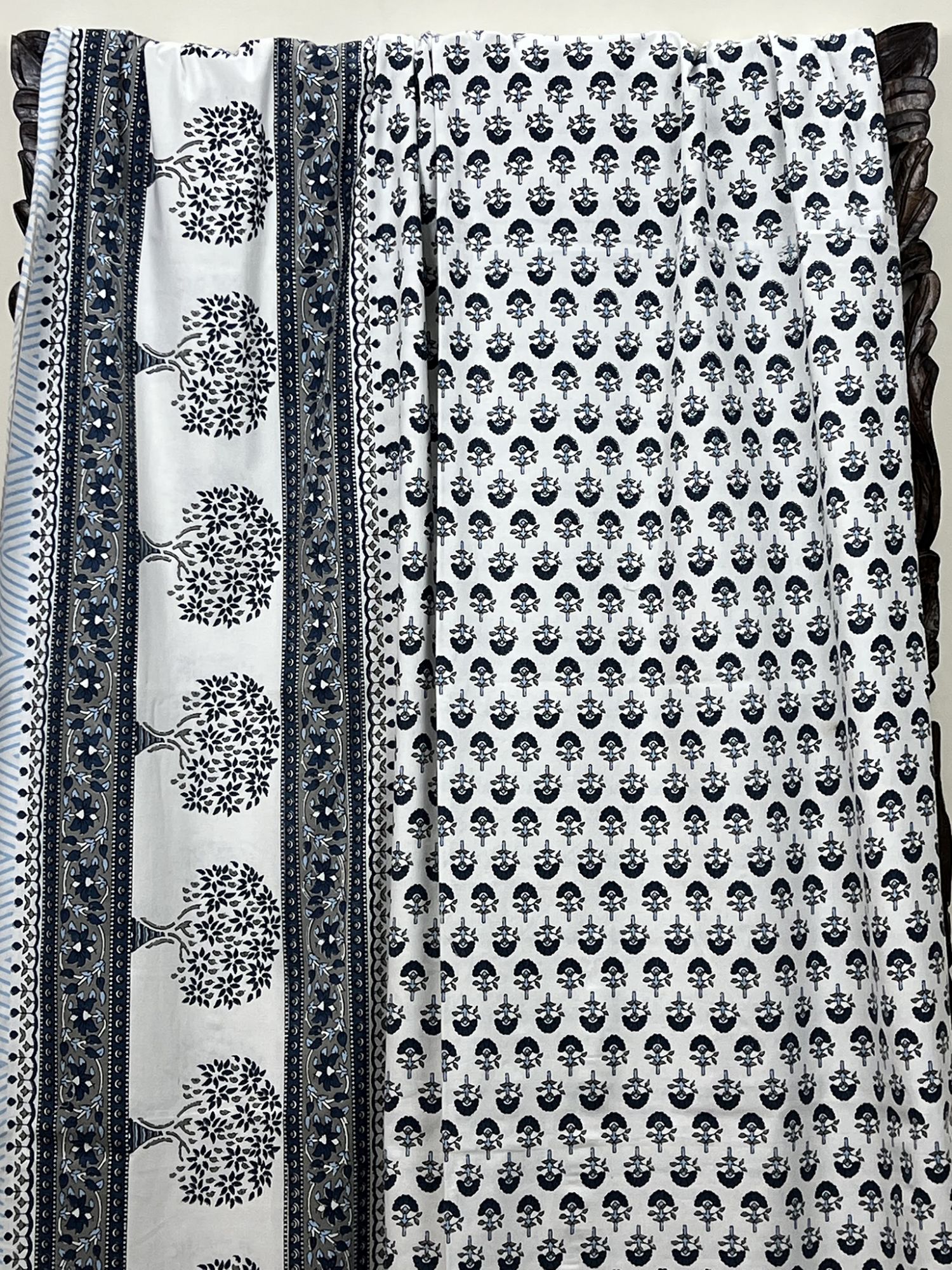 Raahat Megha Pure Cotton Queen Size Bedsheet