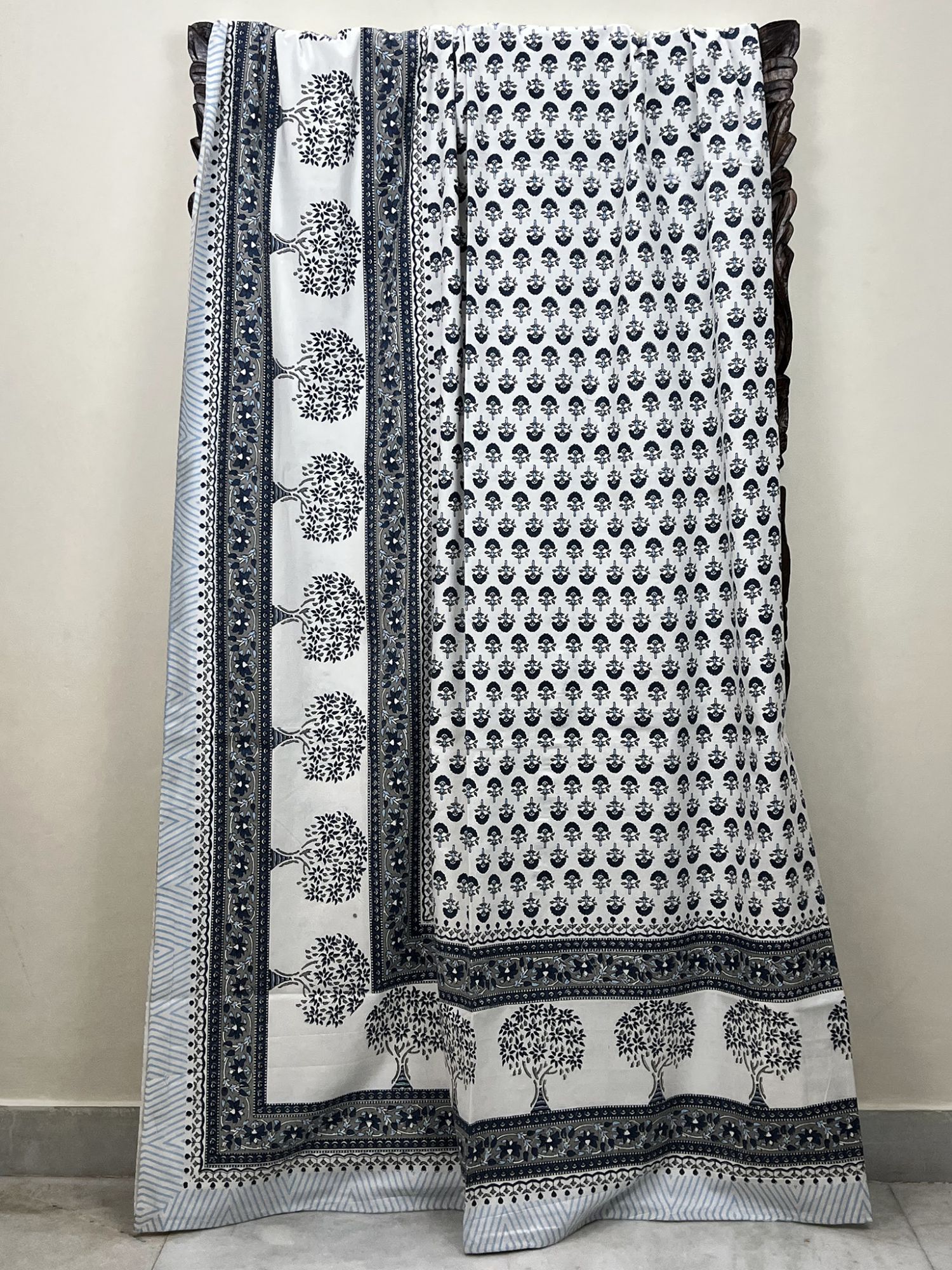 Raahat Megha Pure Cotton Queen Size Bedsheet