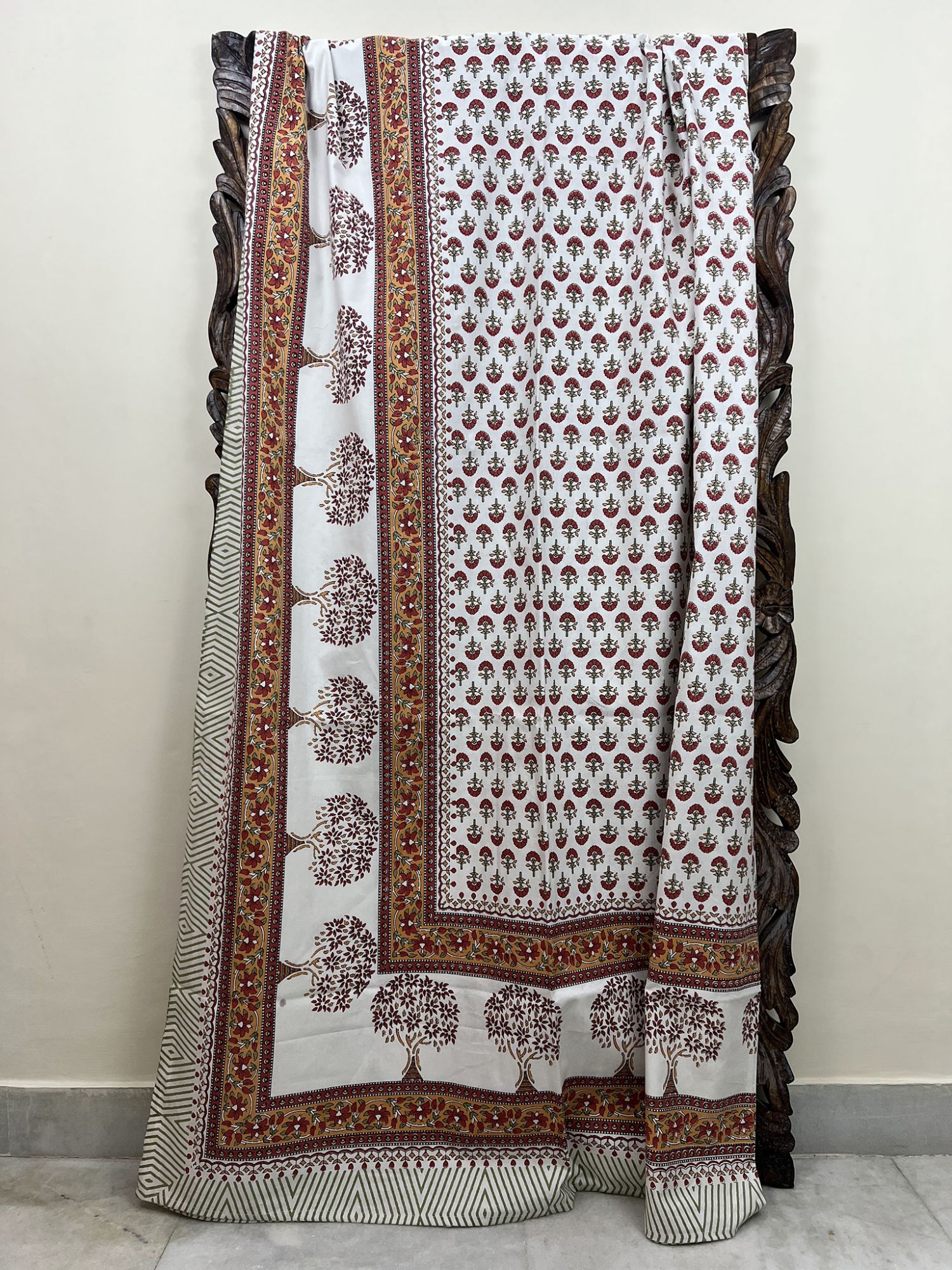 Raahat Nevaeh Pure Cotton Queen Size Bedsheet