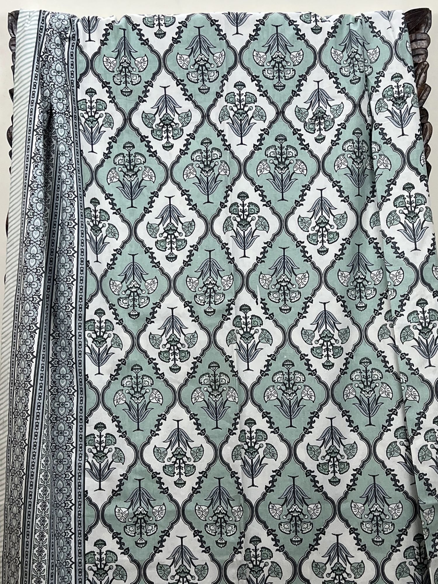 Raahat Zoya Pure Cotton Queen Size Bedsheet